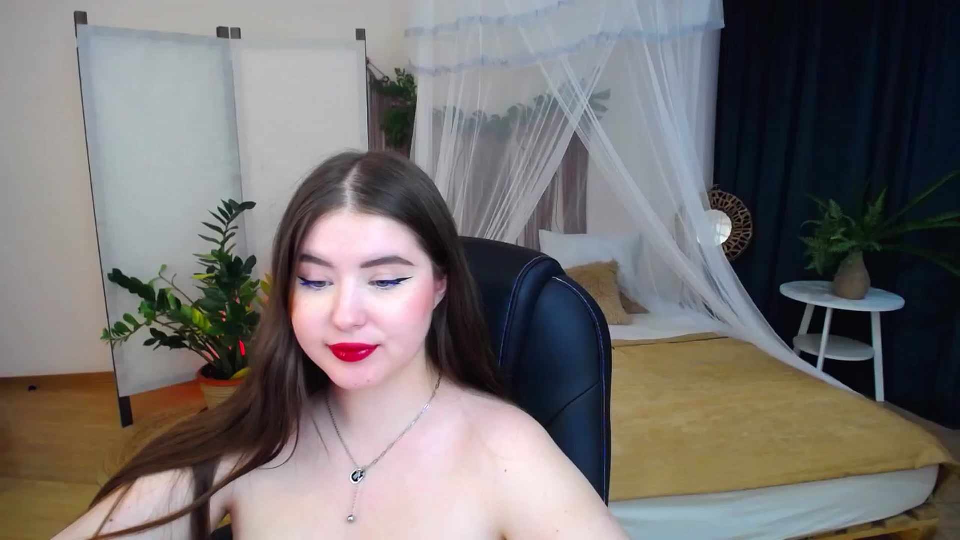 Gallery image thumbnail from AdmireMyEyes's myfreecams stream on, 11/22/2024, 10:38 image 19 of 20