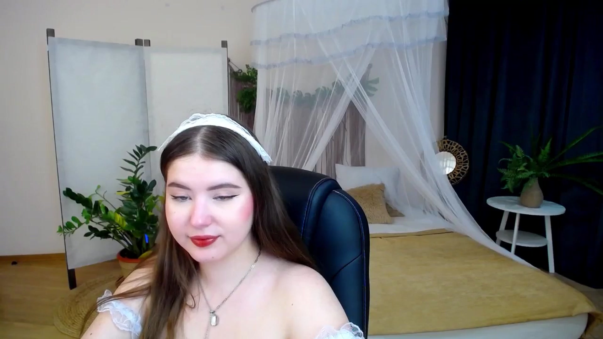 Gallery image thumbnail from AdmireMyEyes's myfreecams stream on, 11/23/2024, 10:12 image 4 of 20