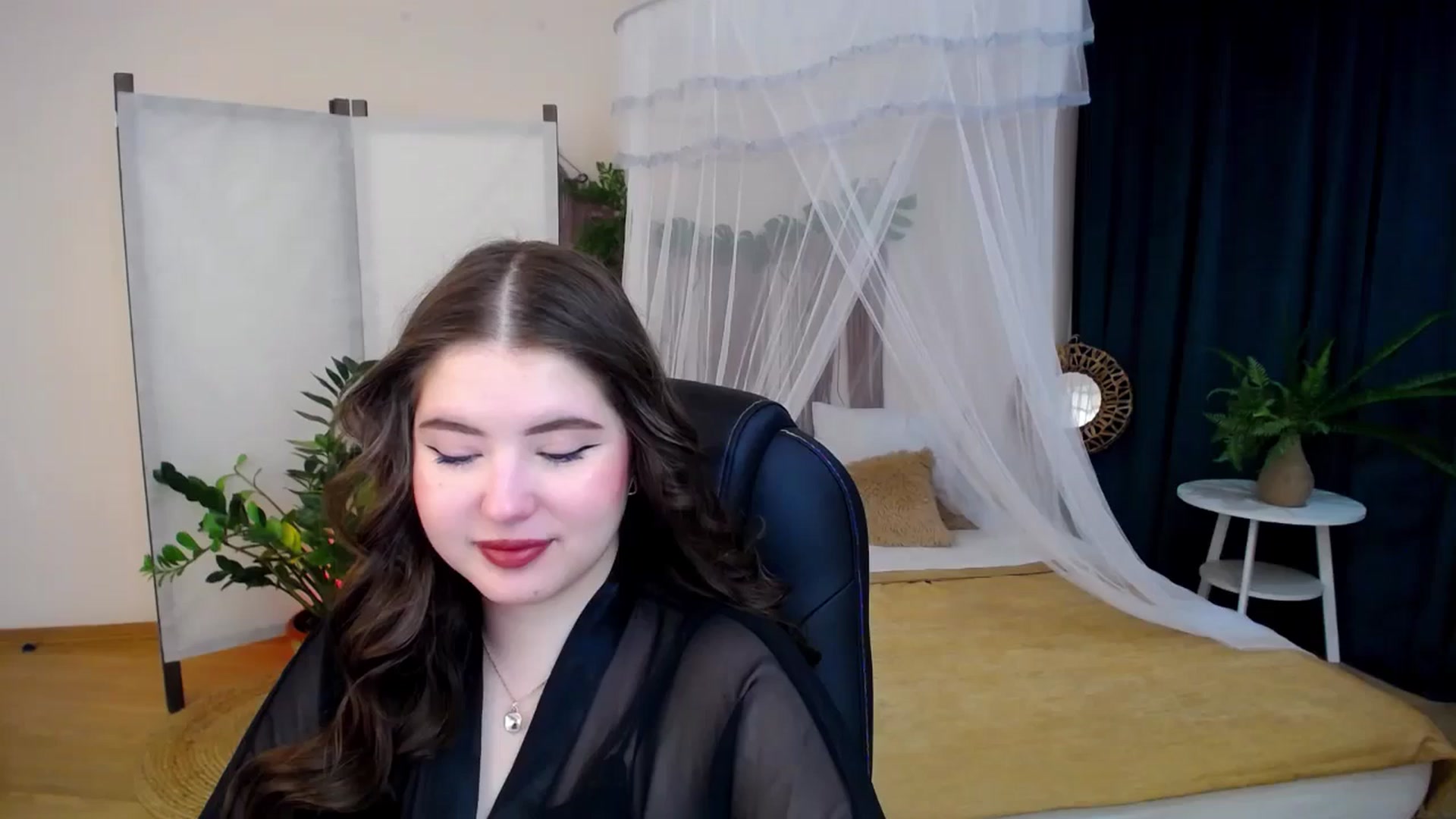 Gallery image thumbnail from AdmireMyEyes's myfreecams stream on, 11/25/2024, 04:04 image 4 of 20
