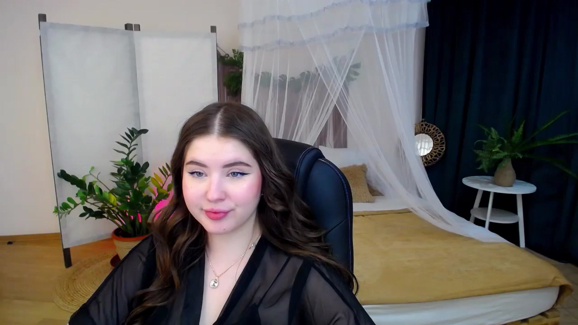 Gallery image thumbnail from AdmireMyEyes's myfreecams stream on, 11/25/2024, 06:50 image 2 of 20