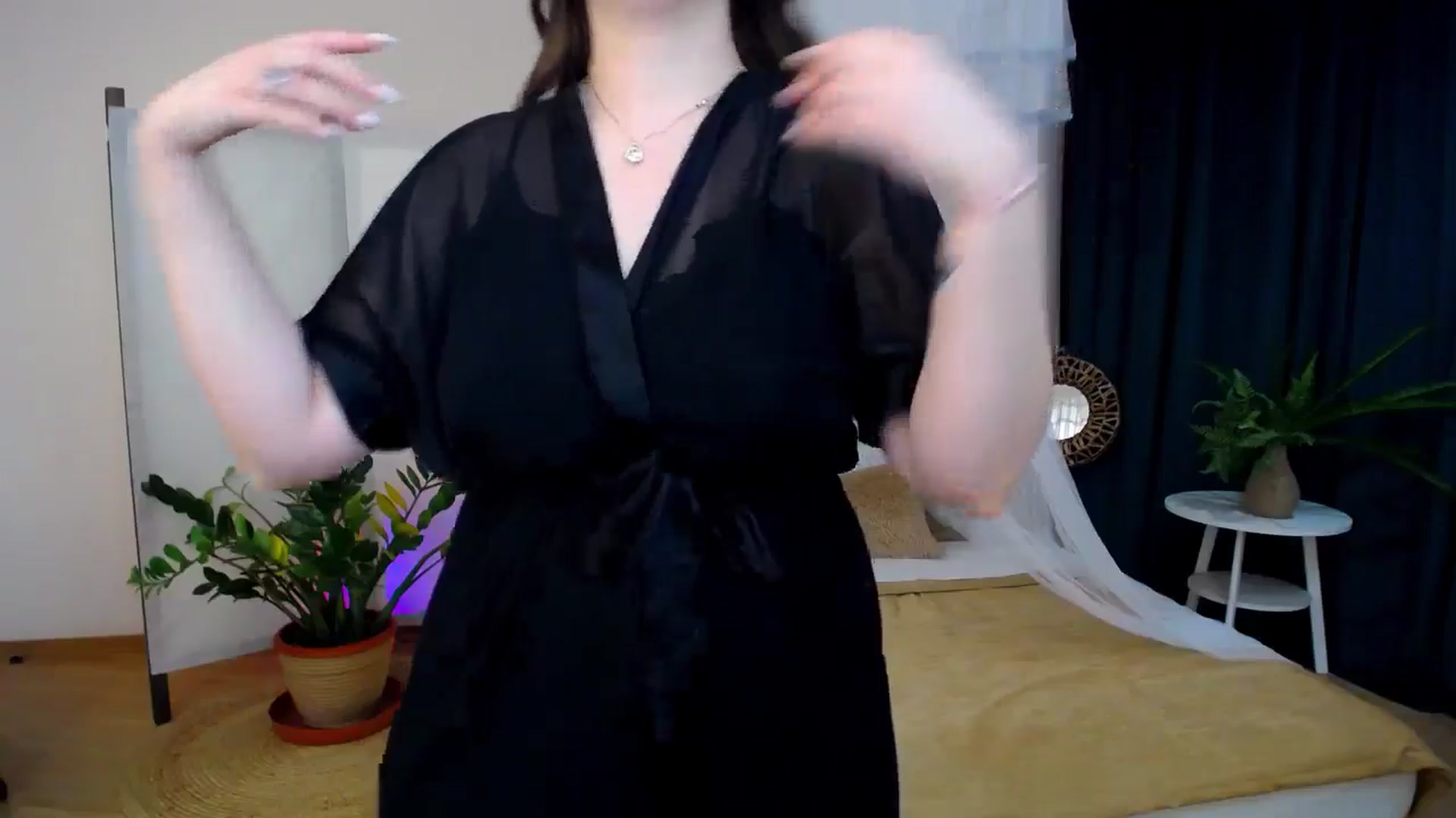 Gallery image thumbnail from AdmireMyEyes's myfreecams stream on, 11/25/2024, 07:32 image 11 of 20