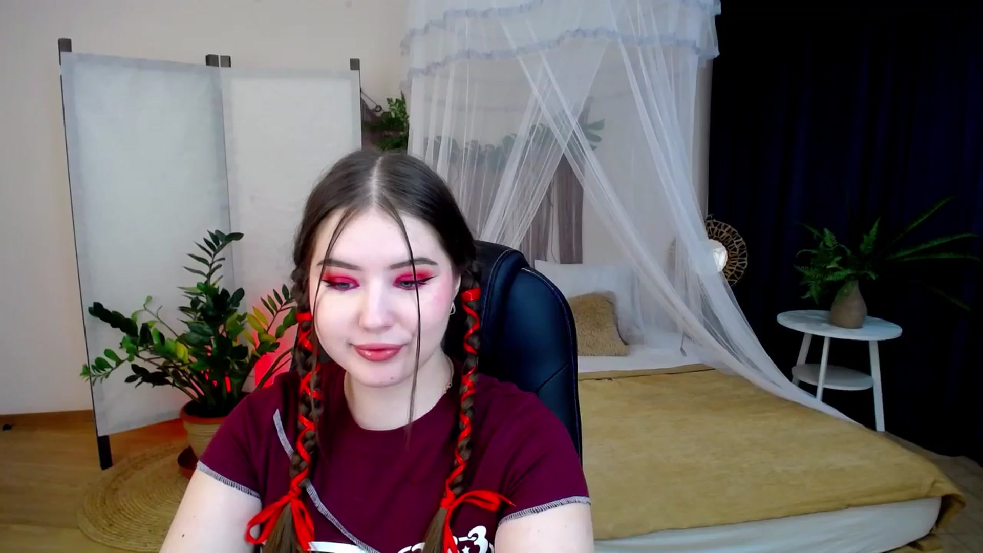 Gallery image thumbnail from AdmireMyEyes's myfreecams stream on, 11/26/2024, 21:16 image 8 of 20