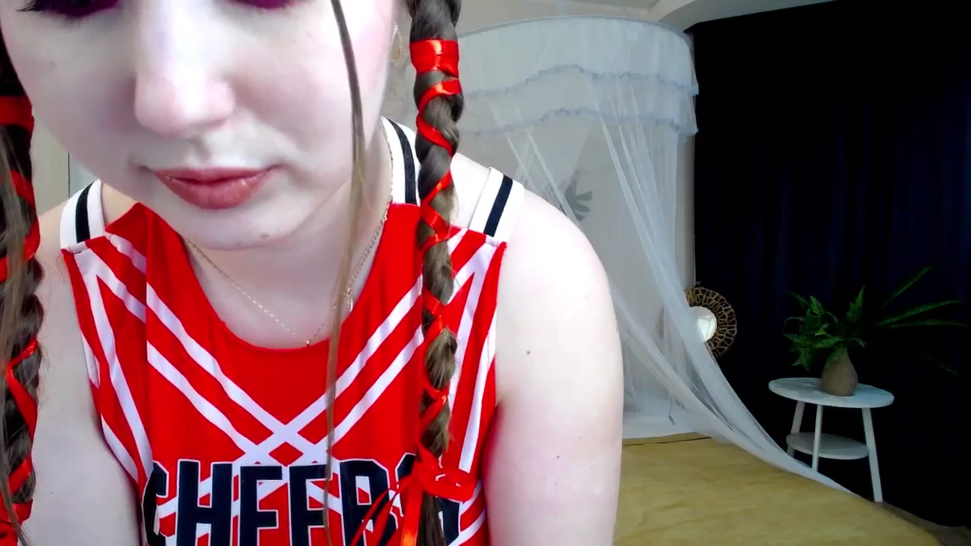 Gallery image thumbnail from AdmireMyEyes's myfreecams stream on, 11/27/2024, 24:47 image 18 of 20