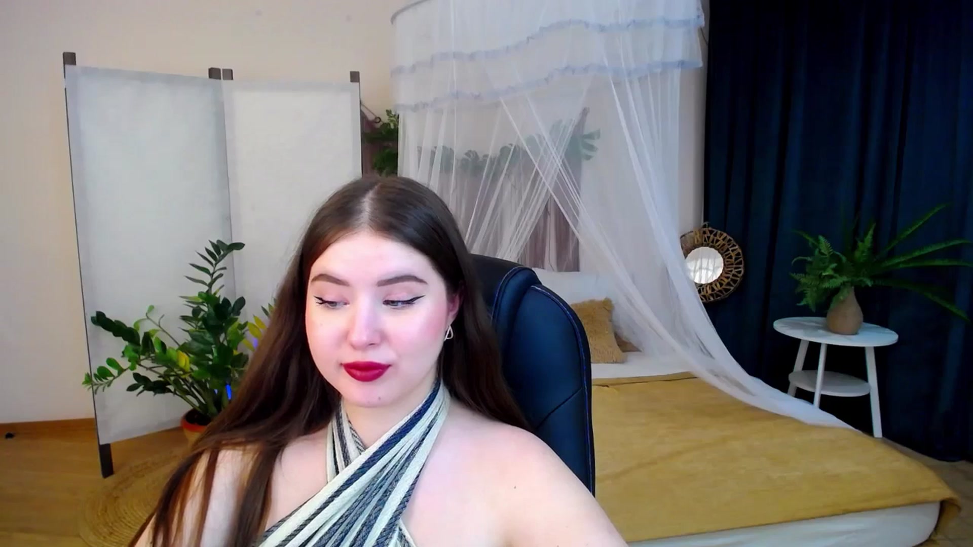Gallery image thumbnail from AdmireMyEyes's myfreecams stream on, 11/27/2024, 23:18 image 8 of 20