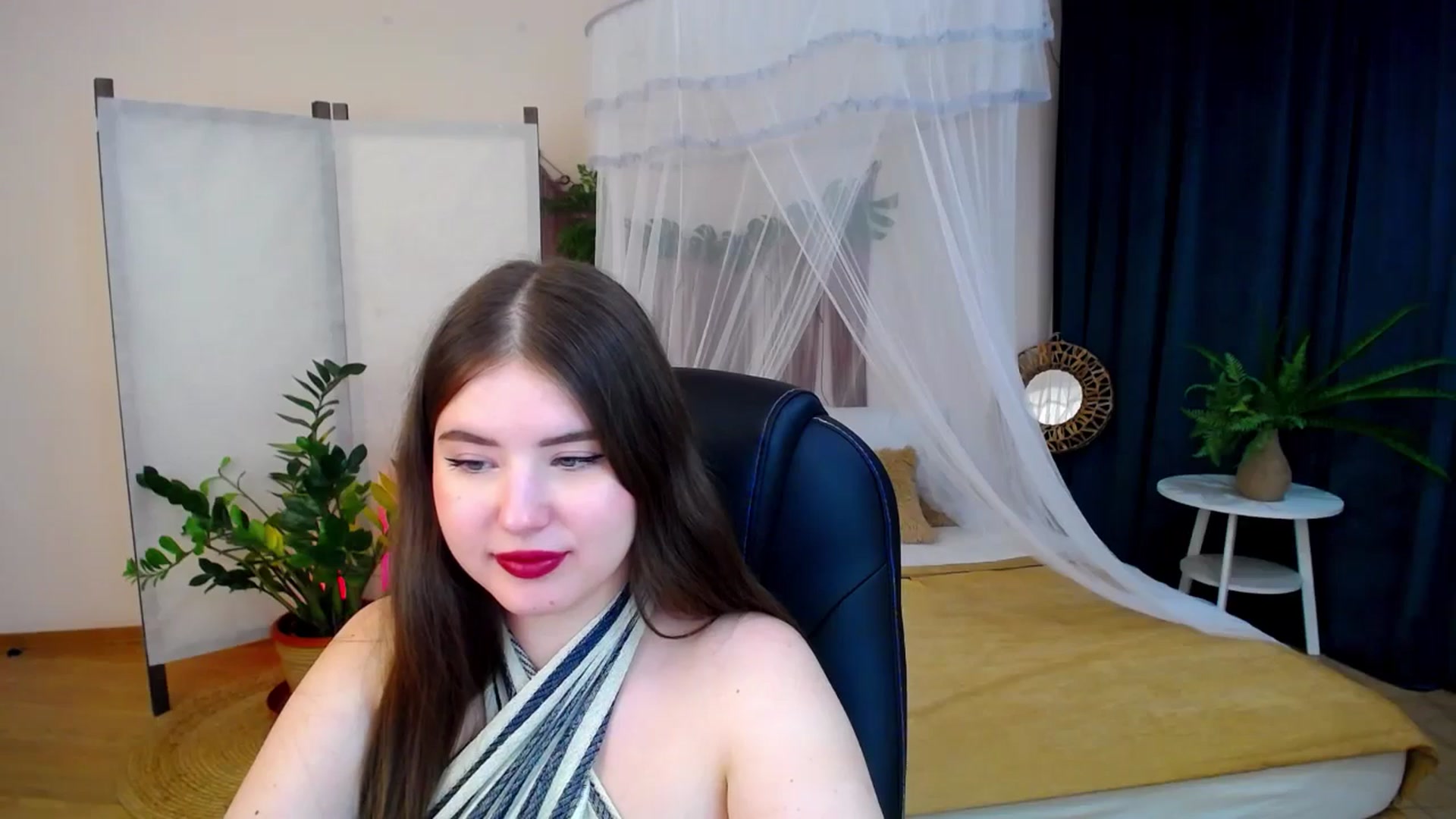 Gallery image thumbnail from AdmireMyEyes's myfreecams stream on, 11/27/2024, 23:18 image 6 of 20