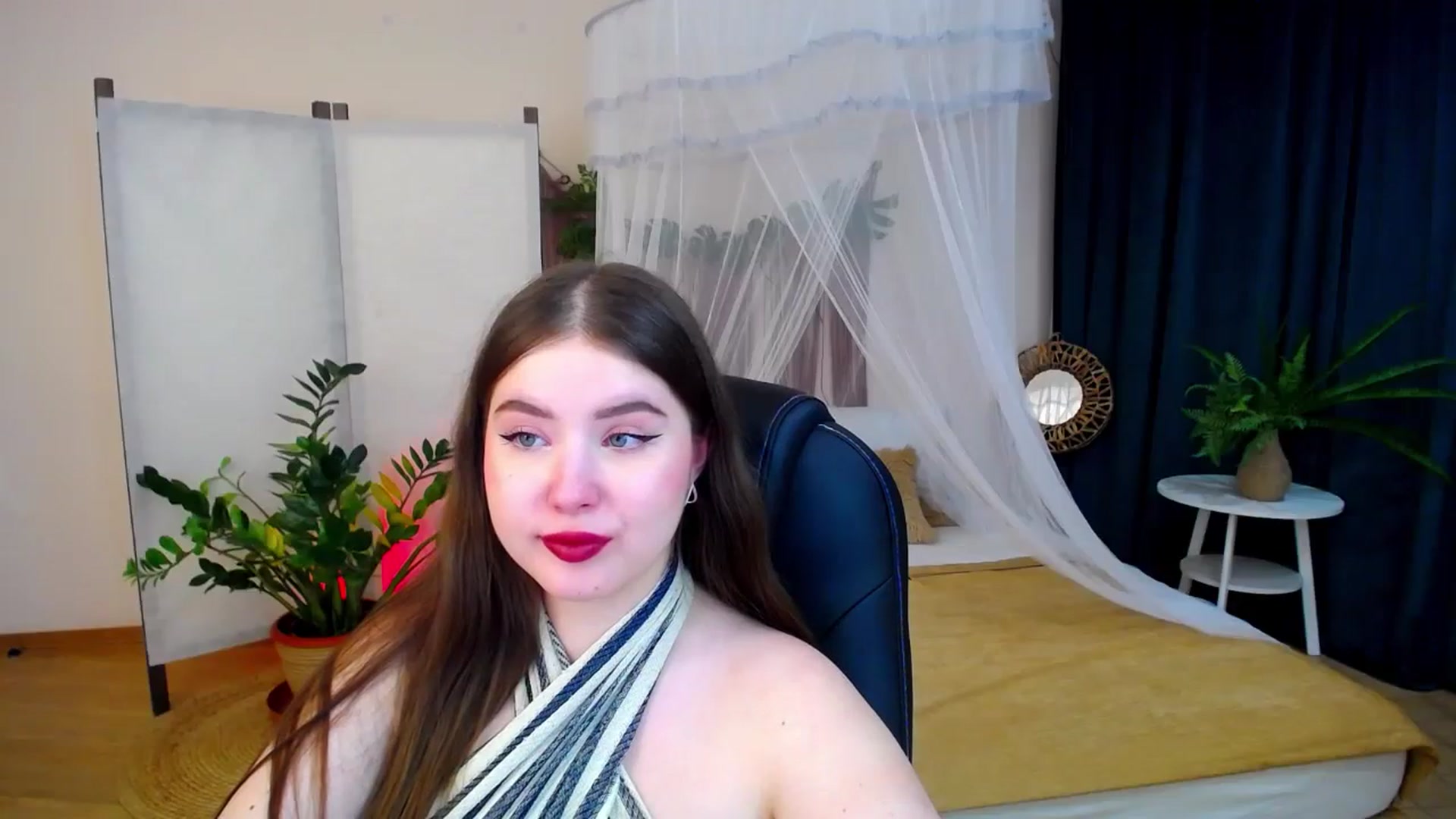 Gallery image thumbnail from AdmireMyEyes's myfreecams stream on, 11/27/2024, 23:18 image 19 of 20
