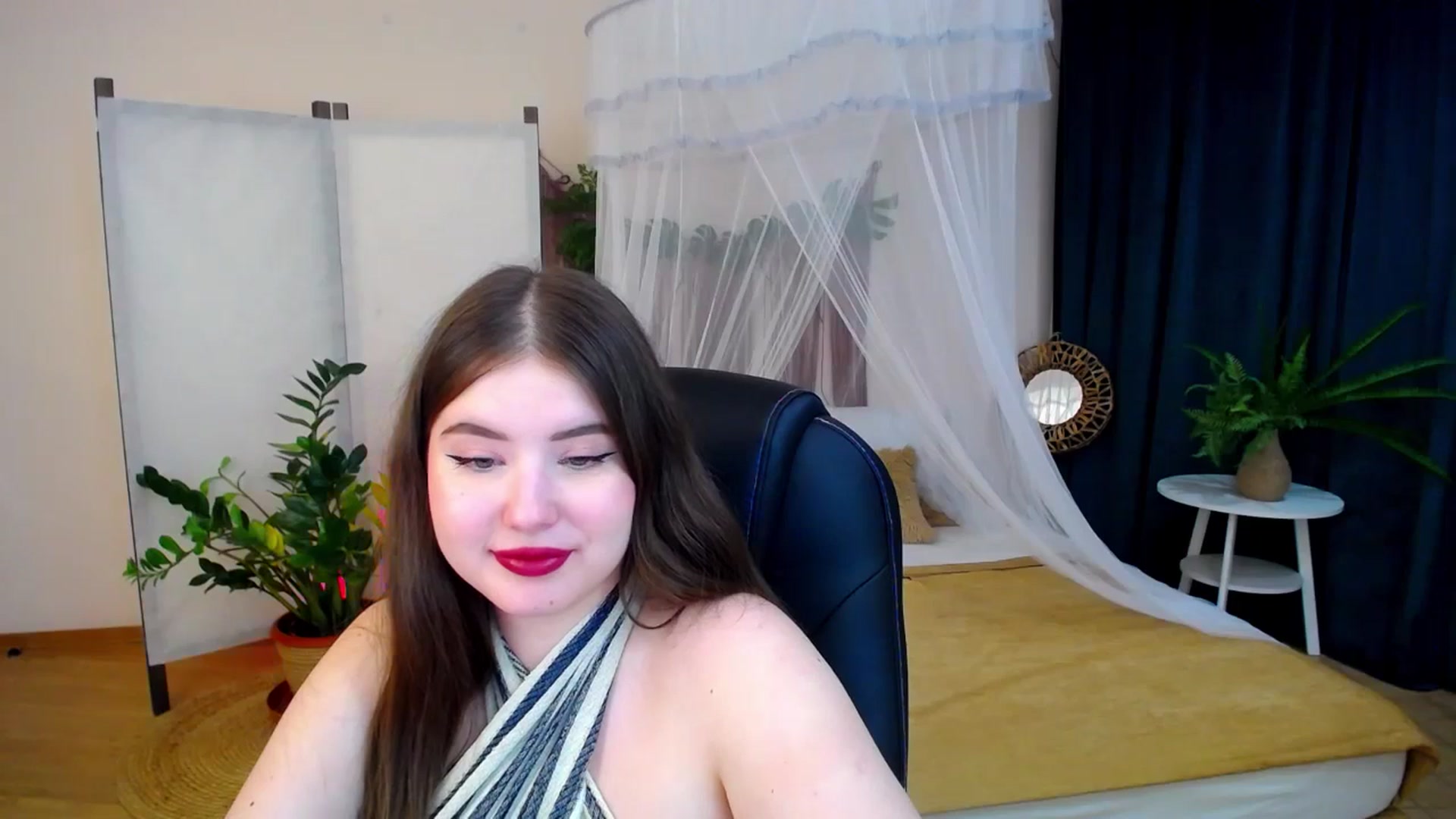 Gallery image thumbnail from AdmireMyEyes's myfreecams stream on, 11/27/2024, 23:18 image 3 of 20