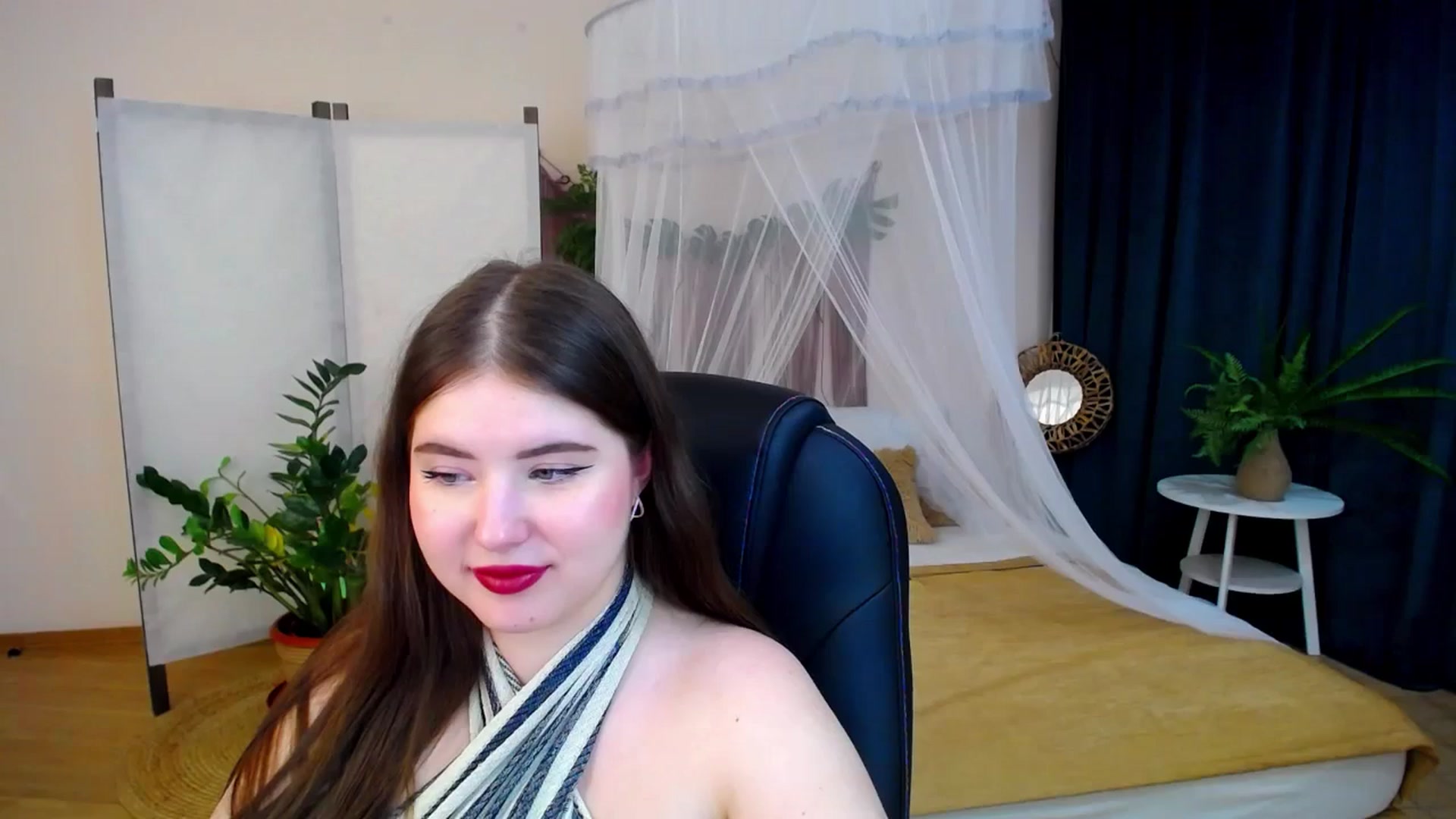 Gallery image thumbnail from AdmireMyEyes's myfreecams stream on, 11/27/2024, 23:18 image 14 of 20