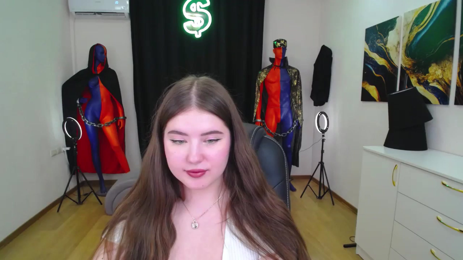 Gallery image thumbnail from AdmireMyEyes's myfreecams stream on, 11/28/2024, 21:44 image 7 of 20