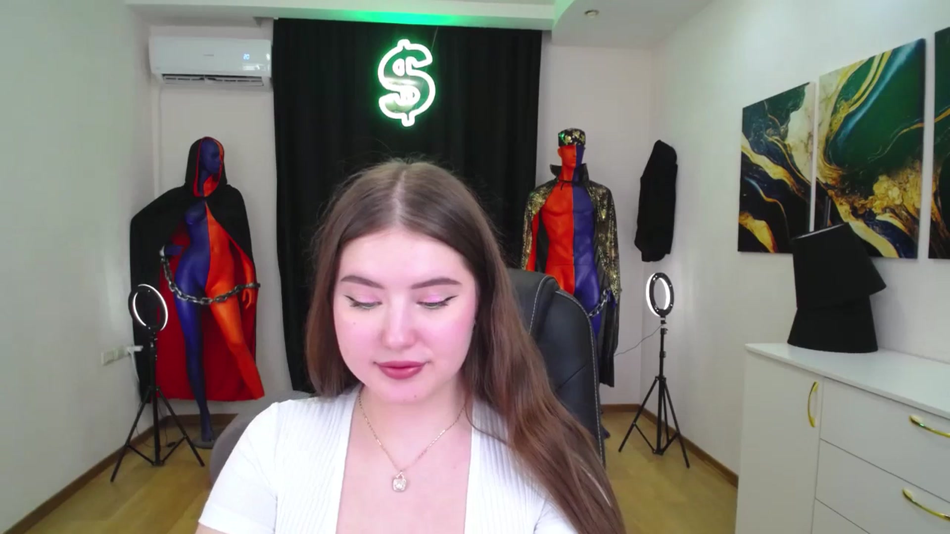Gallery image thumbnail from AdmireMyEyes's myfreecams stream on, 11/28/2024, 21:44 image 5 of 20