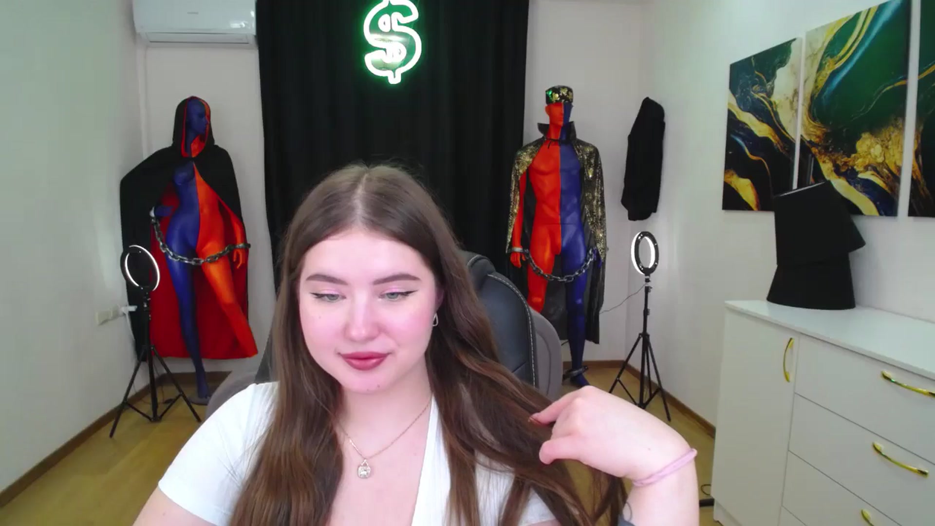 Gallery image thumbnail from AdmireMyEyes's myfreecams stream on, 11/28/2024, 23:01 image 9 of 20