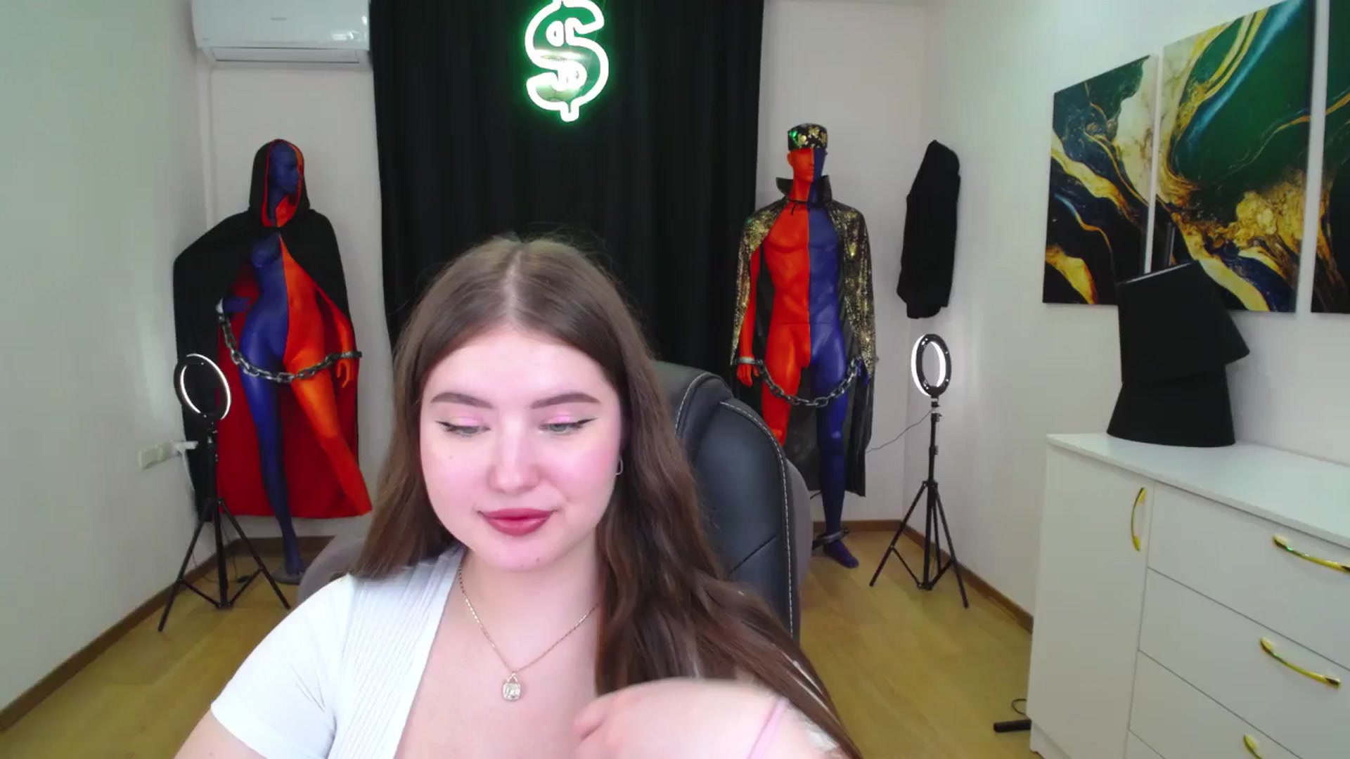 Gallery image thumbnail from AdmireMyEyes's myfreecams stream on, 11/28/2024, 23:01 image 11 of 20