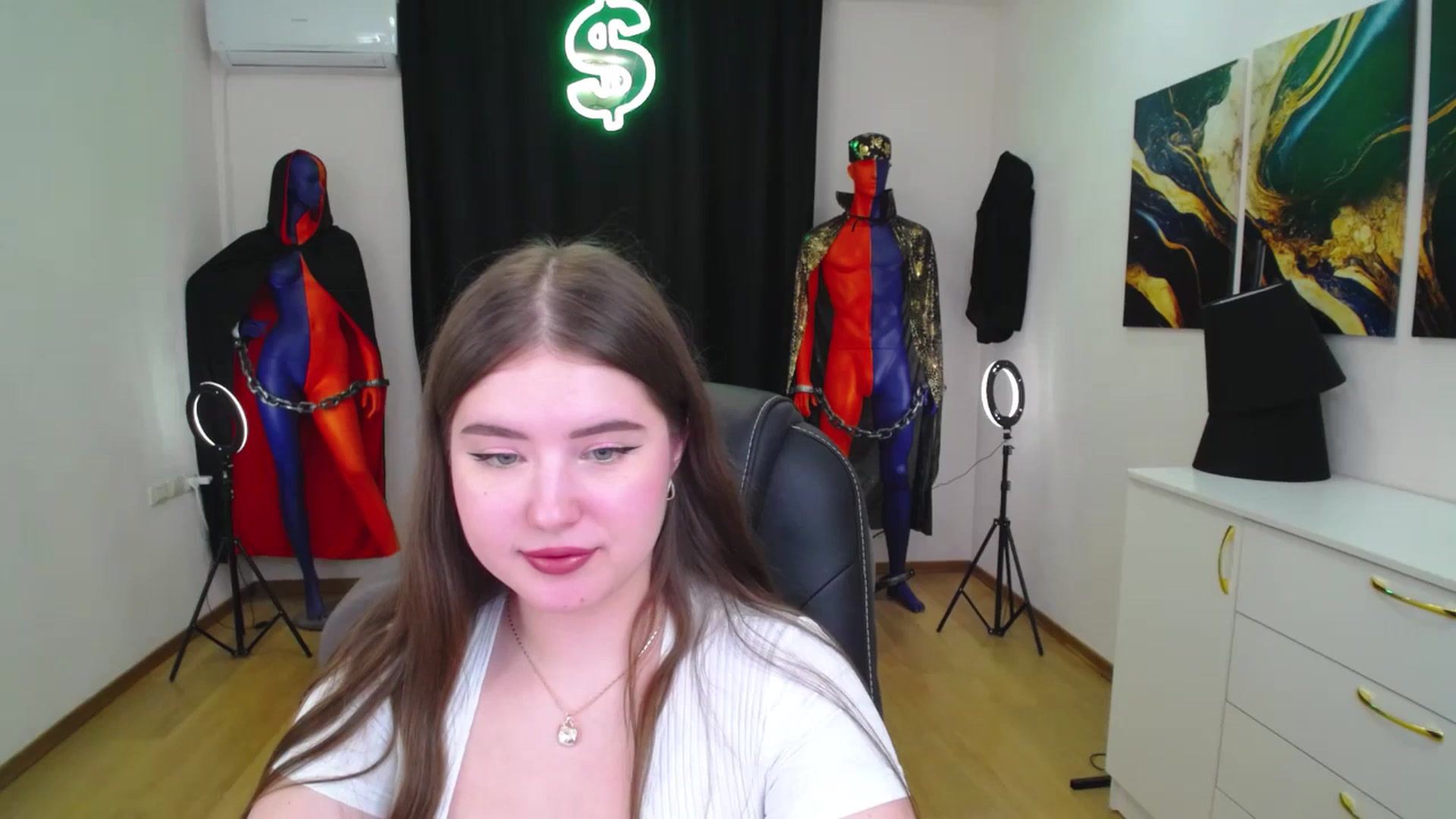Gallery image thumbnail from AdmireMyEyes's myfreecams stream on, 11/28/2024, 23:01 image 6 of 20