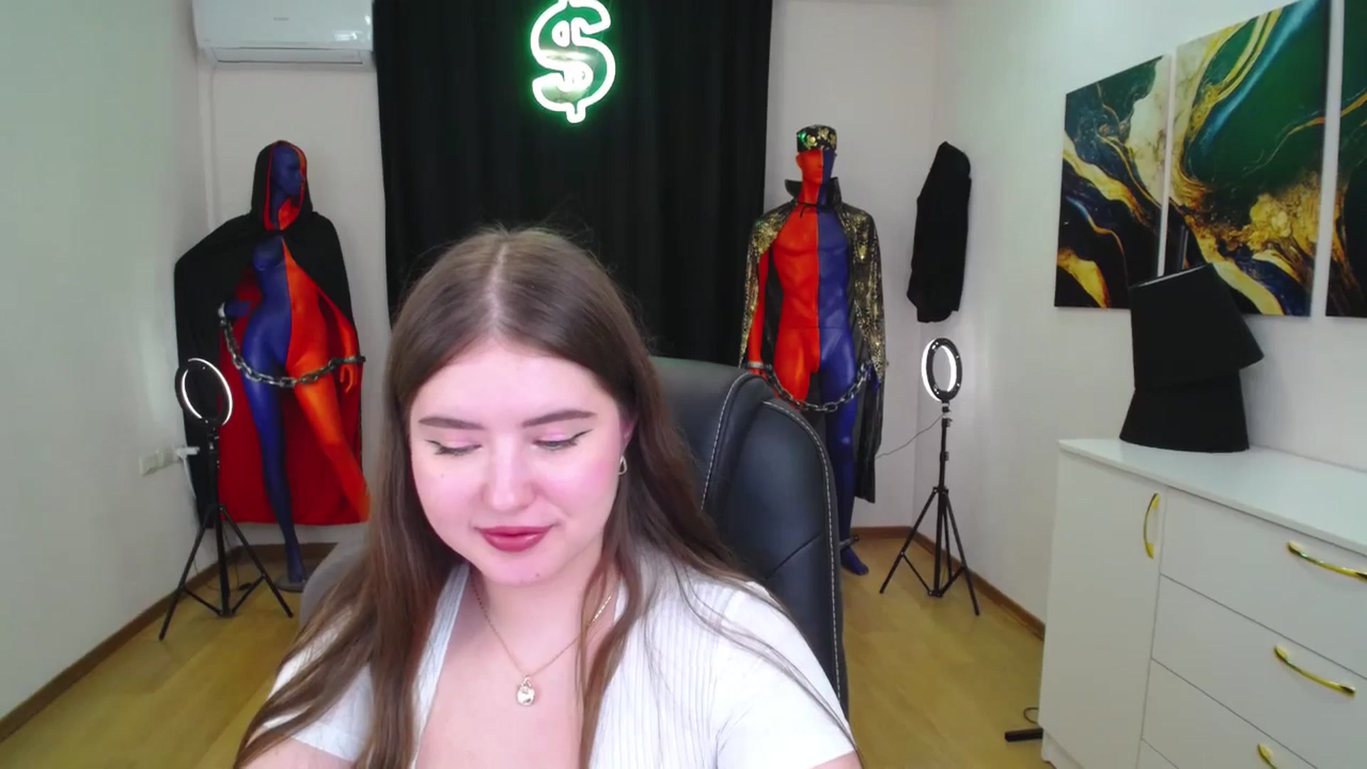 Gallery image thumbnail from AdmireMyEyes's myfreecams stream on, 11/28/2024, 23:01 image 7 of 20