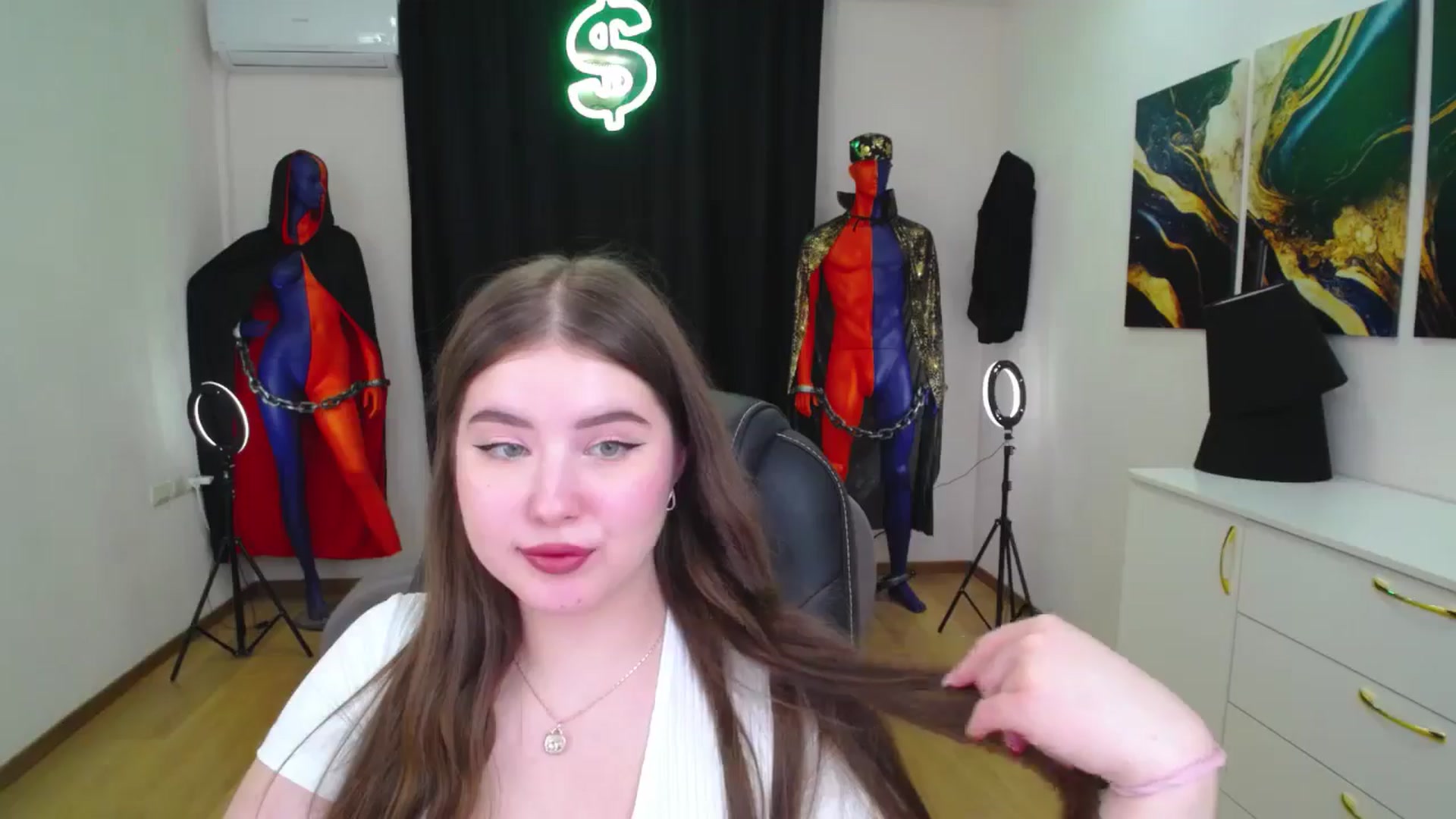 Gallery image thumbnail from AdmireMyEyes's myfreecams stream on, 11/28/2024, 23:01 image 12 of 20