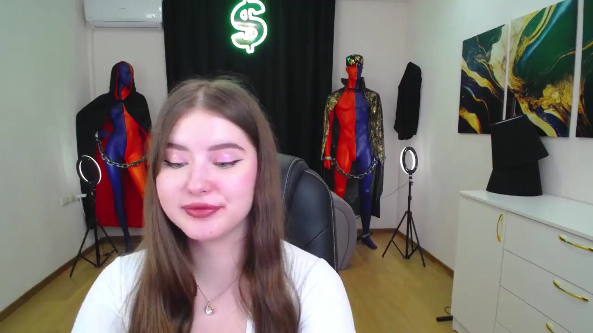 Gallery image thumbnail from AdmireMyEyes's myfreecams stream on, 11/28/2024, 23:01 image 8 of 20