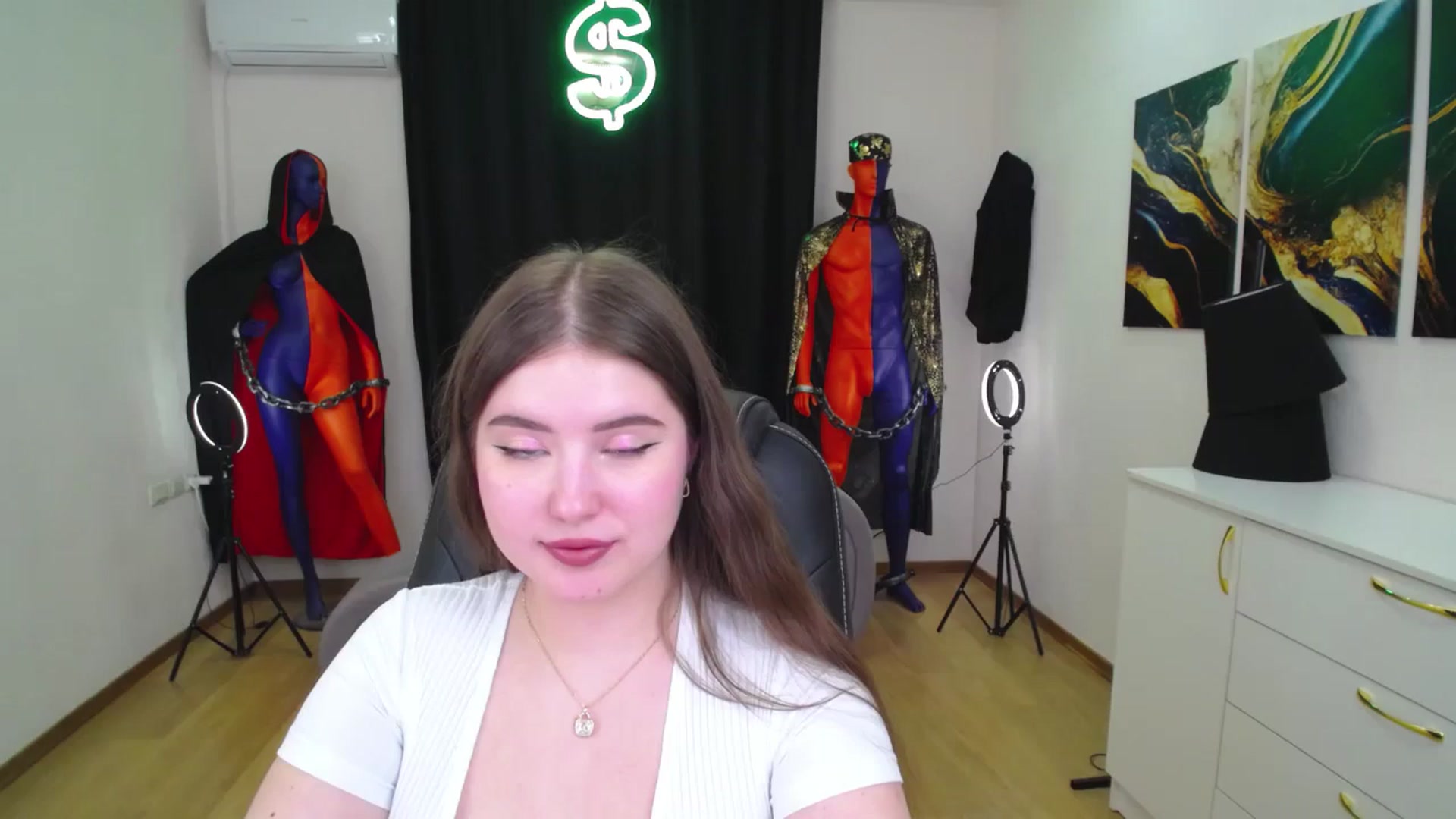 Gallery image thumbnail from AdmireMyEyes's myfreecams stream on, 11/28/2024, 23:01 image 1 of 20