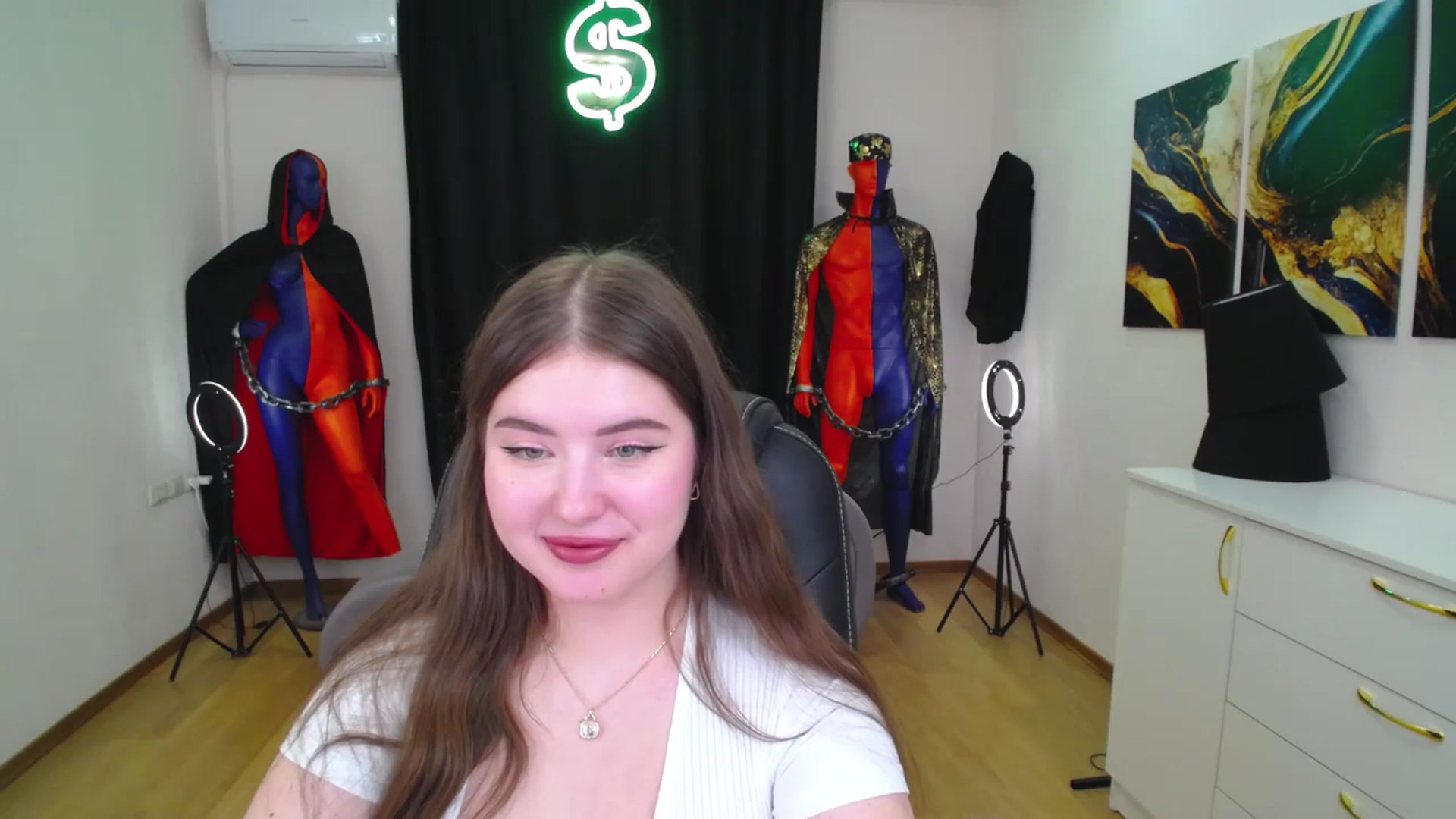 Gallery image thumbnail from AdmireMyEyes's myfreecams stream on, 11/28/2024, 23:01 image 2 of 20