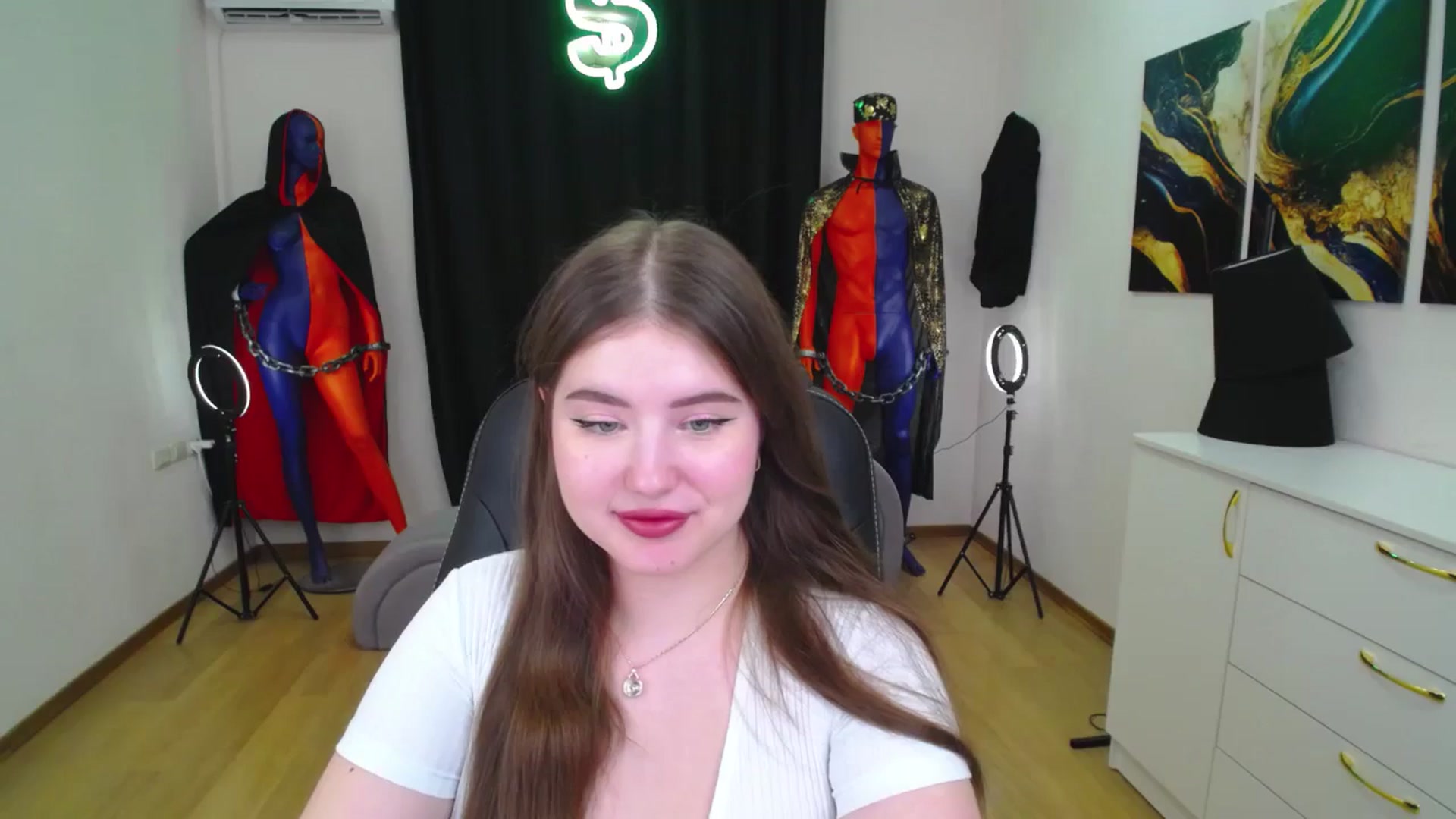 Gallery image thumbnail from AdmireMyEyes's myfreecams stream on, 11/29/2024, 01:01 image 10 of 20