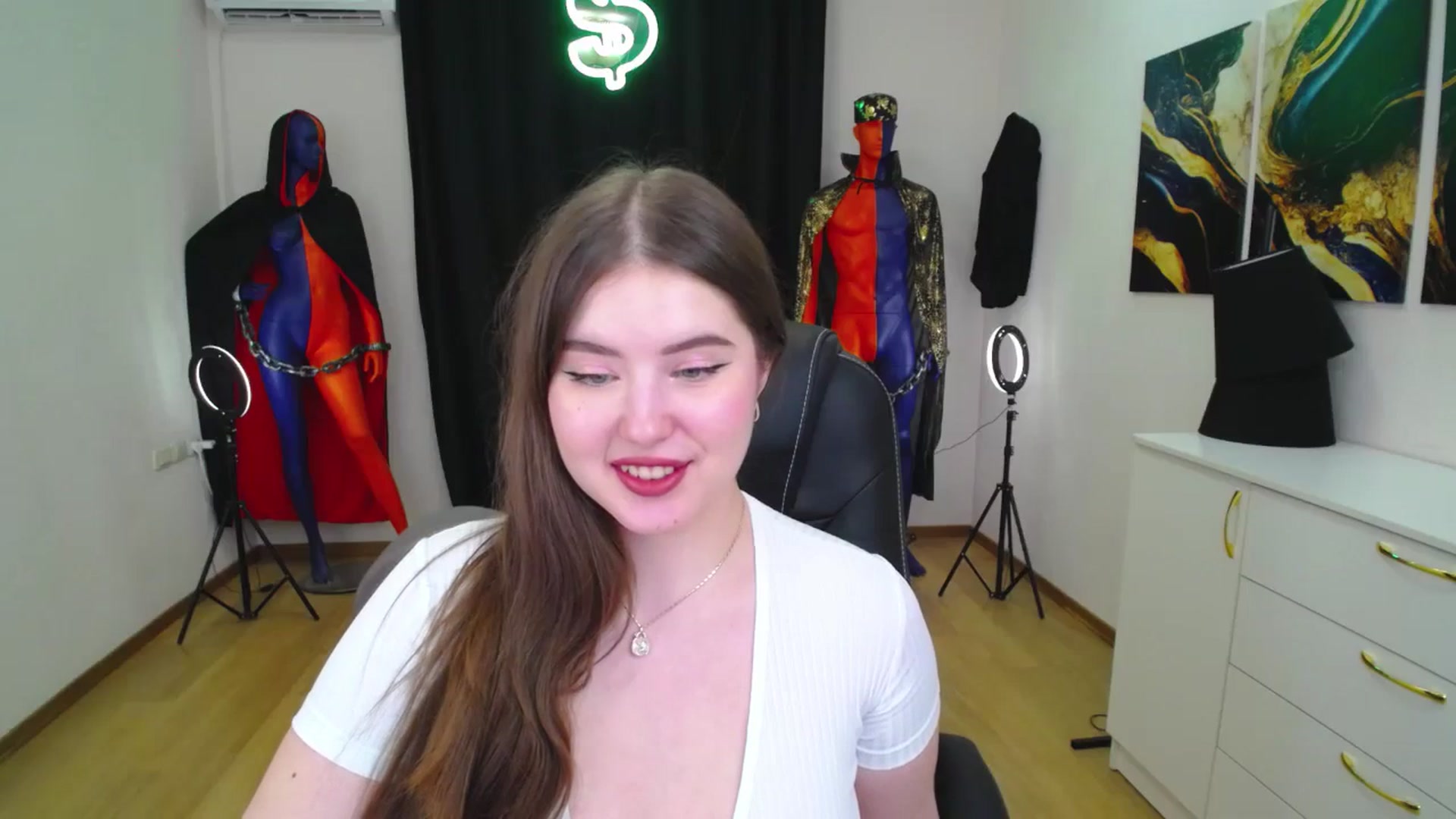 Gallery image thumbnail from AdmireMyEyes's myfreecams stream on, 11/29/2024, 01:01 image 15 of 20