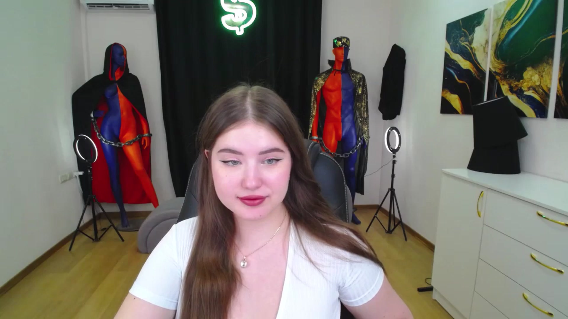 Gallery image thumbnail from AdmireMyEyes's myfreecams stream on, 11/29/2024, 01:01 image 8 of 20