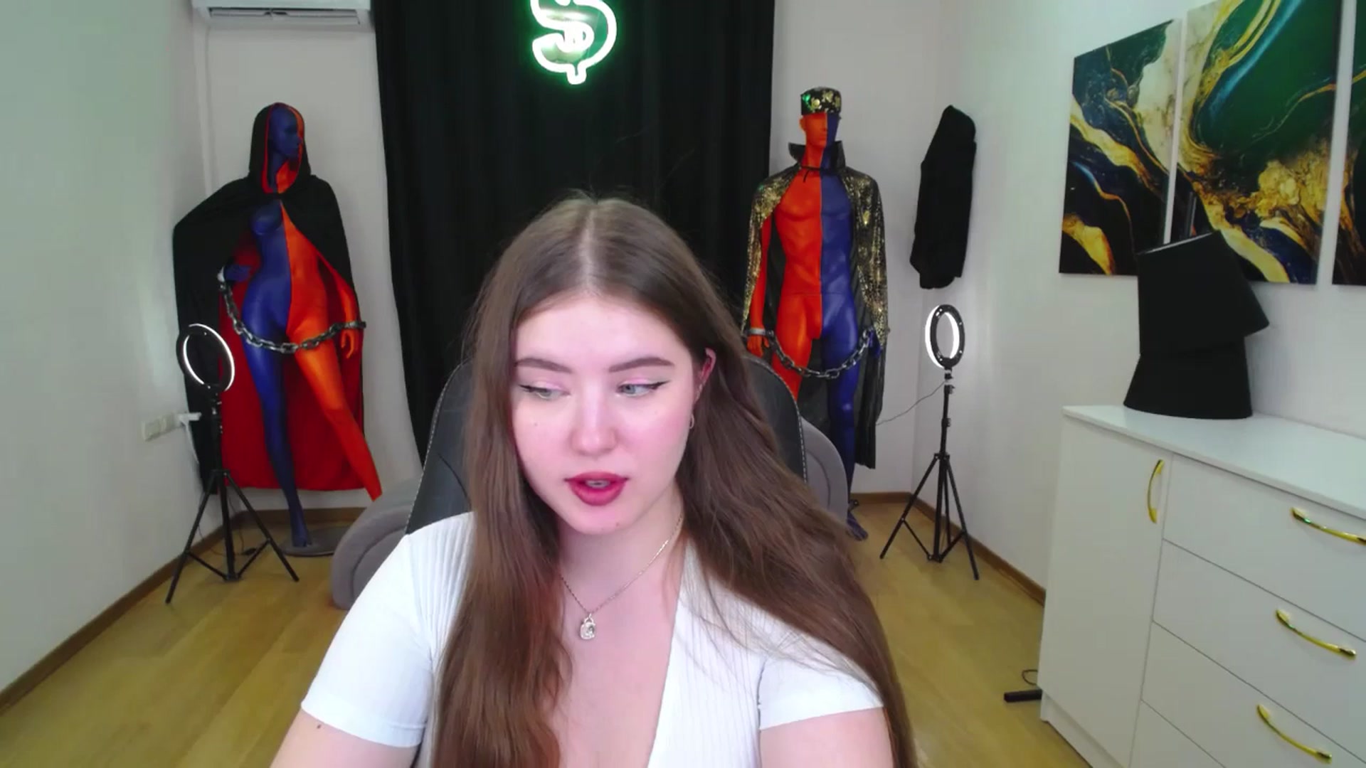 Gallery image thumbnail from AdmireMyEyes's myfreecams stream on, 11/29/2024, 01:01 image 6 of 20