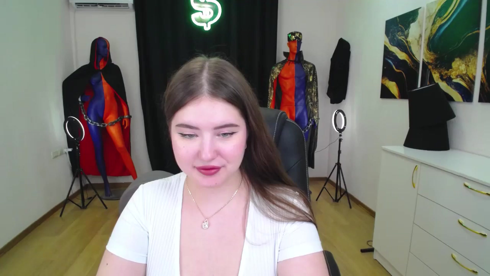 Gallery image thumbnail from AdmireMyEyes's myfreecams stream on, 11/29/2024, 01:01 image 20 of 20