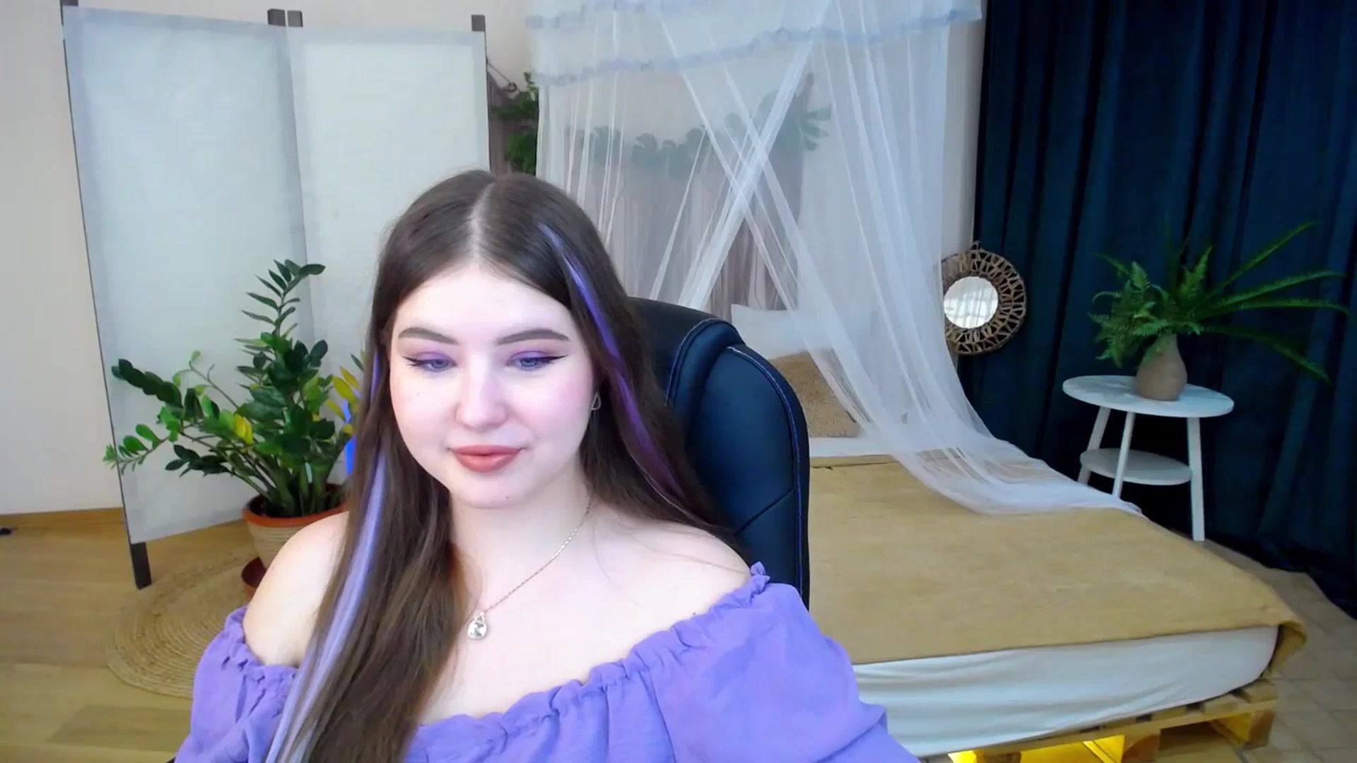 Gallery image thumbnail from AdmireMyEyes's myfreecams stream on, 11/29/2024, 19:17 image 2 of 20