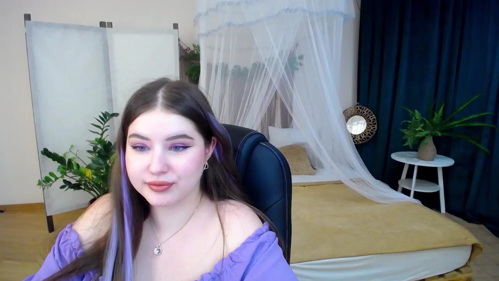 Gallery image thumbnail from AdmireMyEyes's myfreecams stream on, 11/29/2024, 22:35 image 11 of 20