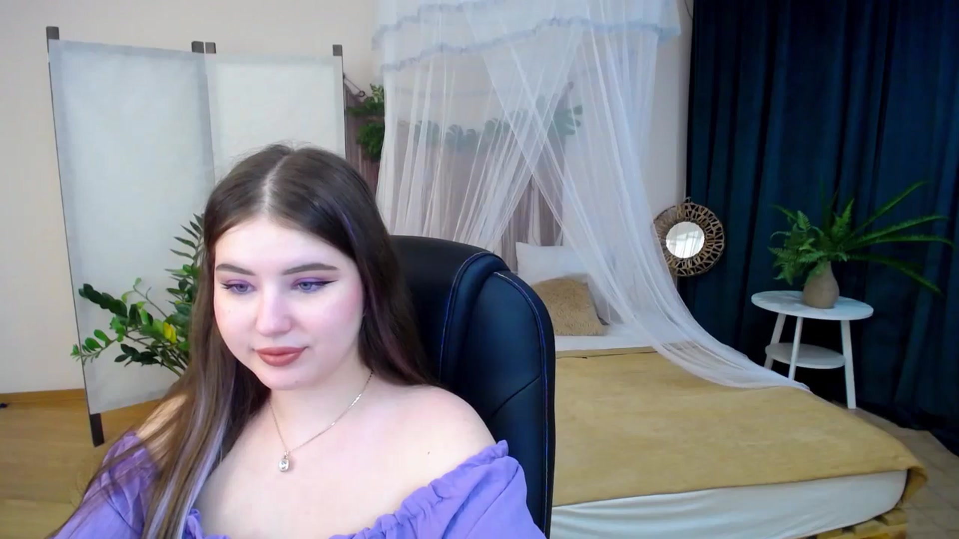 Gallery image thumbnail from AdmireMyEyes's myfreecams stream on, 11/29/2024, 22:35 image 2 of 20
