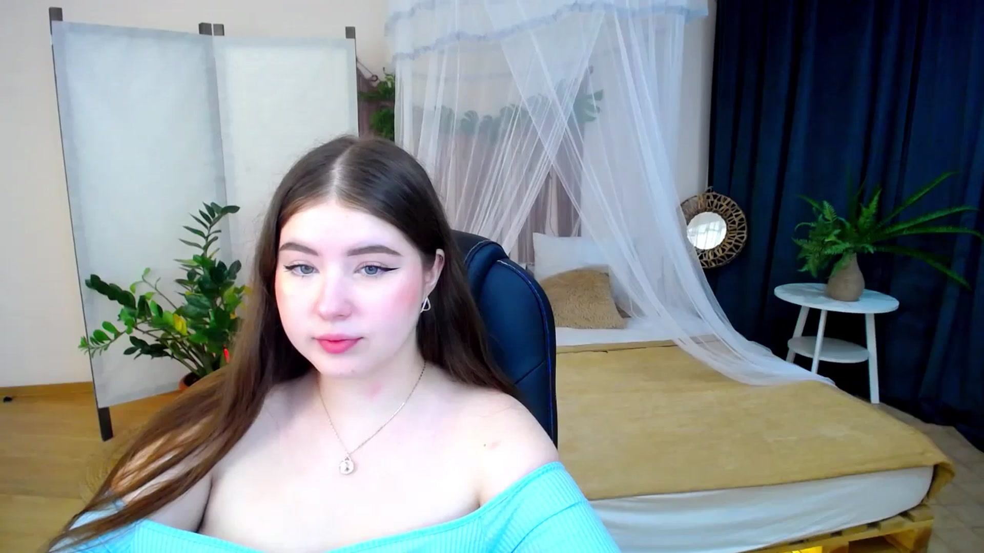 Gallery image thumbnail from AdmireMyEyes's myfreecams stream on, 11/30/2024, 18:51 image 2 of 20