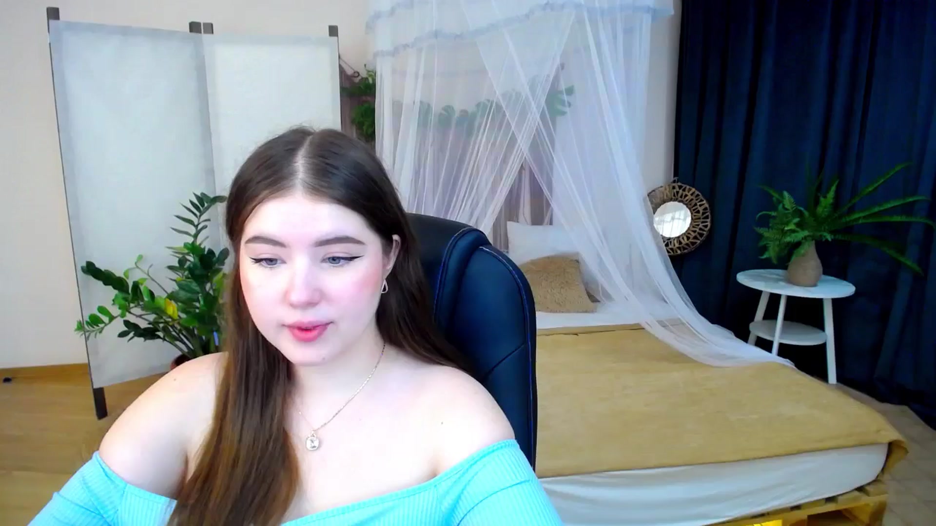 Gallery image thumbnail from AdmireMyEyes's myfreecams stream on, 11/30/2024, 18:51 image 7 of 20