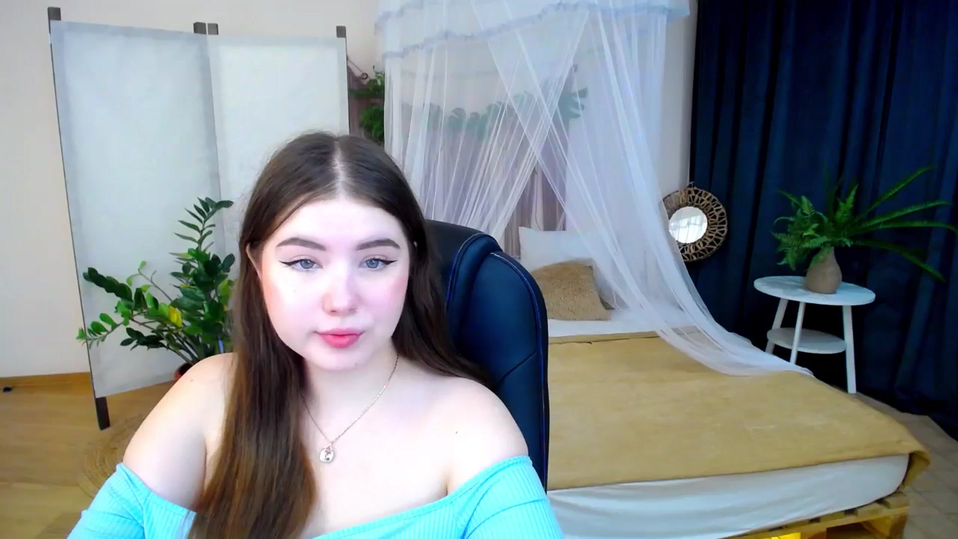 Gallery image thumbnail from AdmireMyEyes's myfreecams stream on, 11/30/2024, 18:51 image 8 of 20