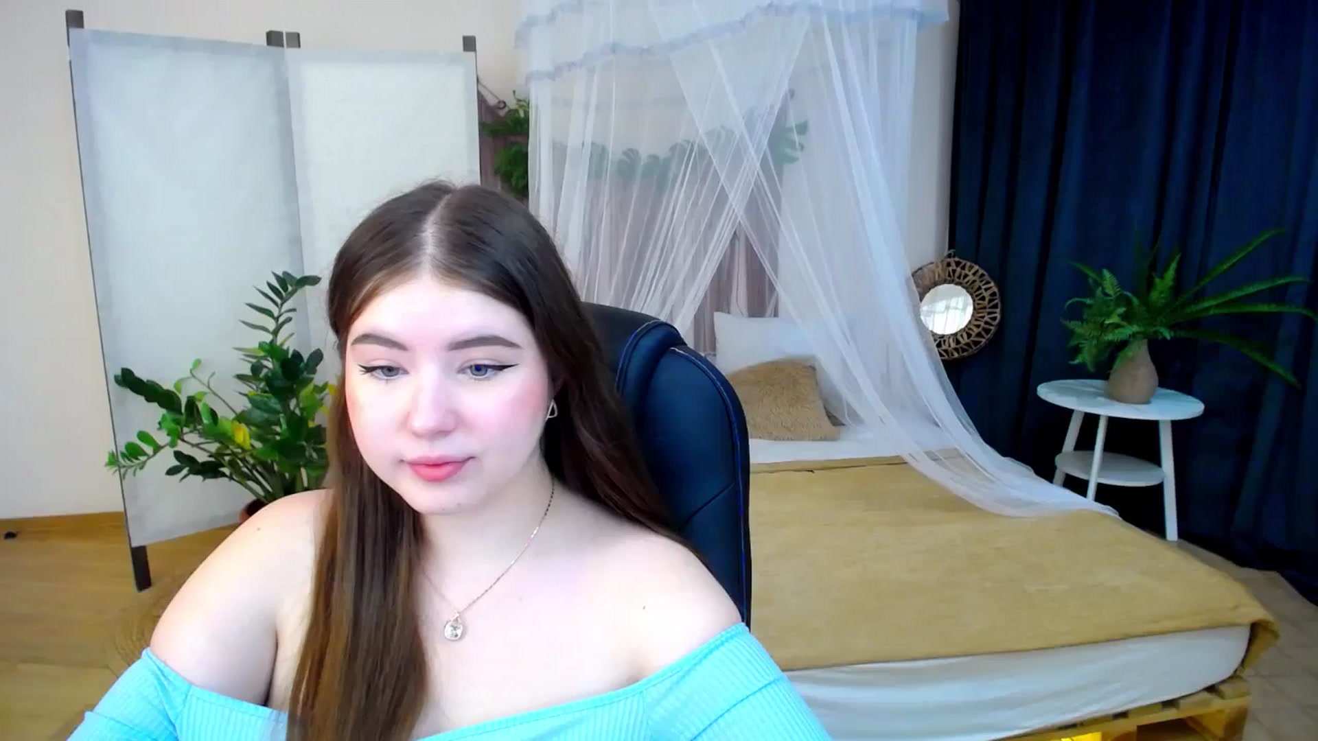 Gallery image thumbnail from AdmireMyEyes's myfreecams stream on, 11/30/2024, 18:51 image 5 of 20