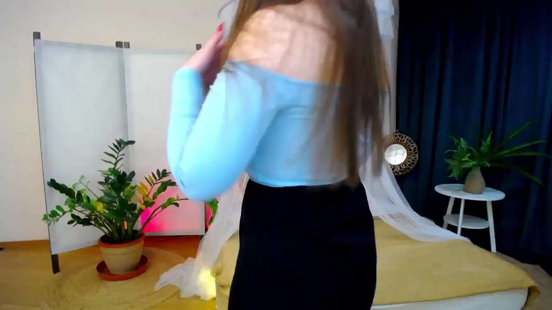 Gallery image thumbnail from AdmireMyEyes's myfreecams stream on, 11/30/2024, 18:51 image 19 of 20