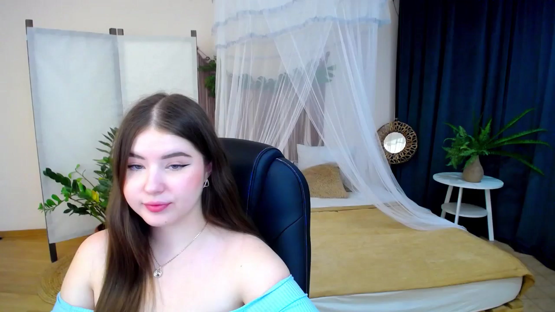 Gallery image thumbnail from AdmireMyEyes's myfreecams stream on, 11/30/2024, 20:50 image 1 of 20