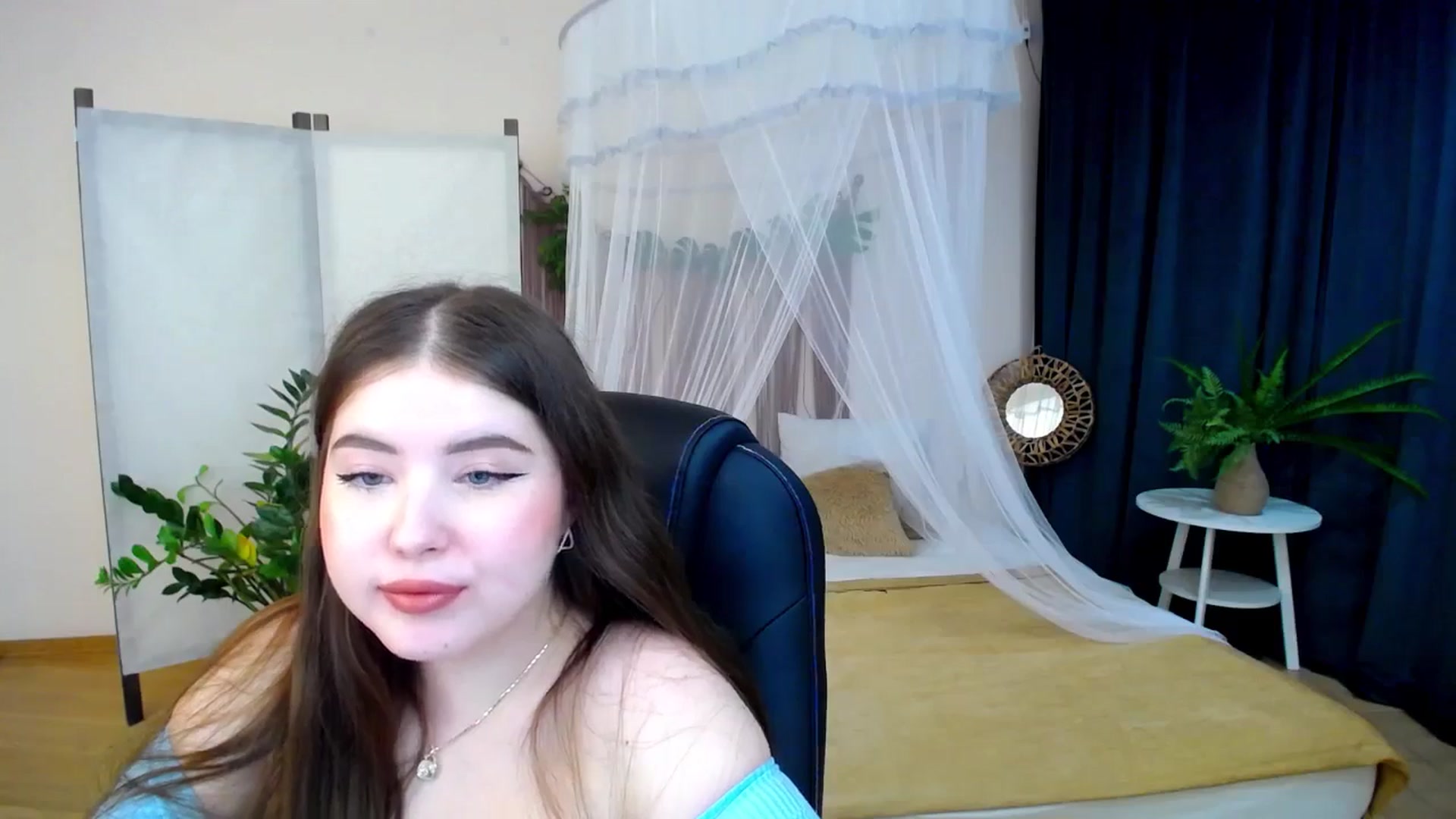 Gallery image thumbnail from AdmireMyEyes's myfreecams stream on, 11/30/2024, 20:50 image 18 of 20