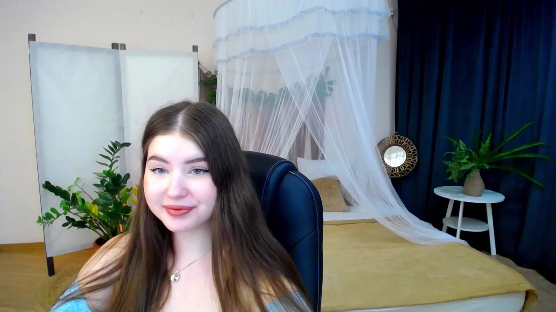 Gallery image thumbnail from AdmireMyEyes's myfreecams stream on, 11/30/2024, 20:50 image 19 of 20