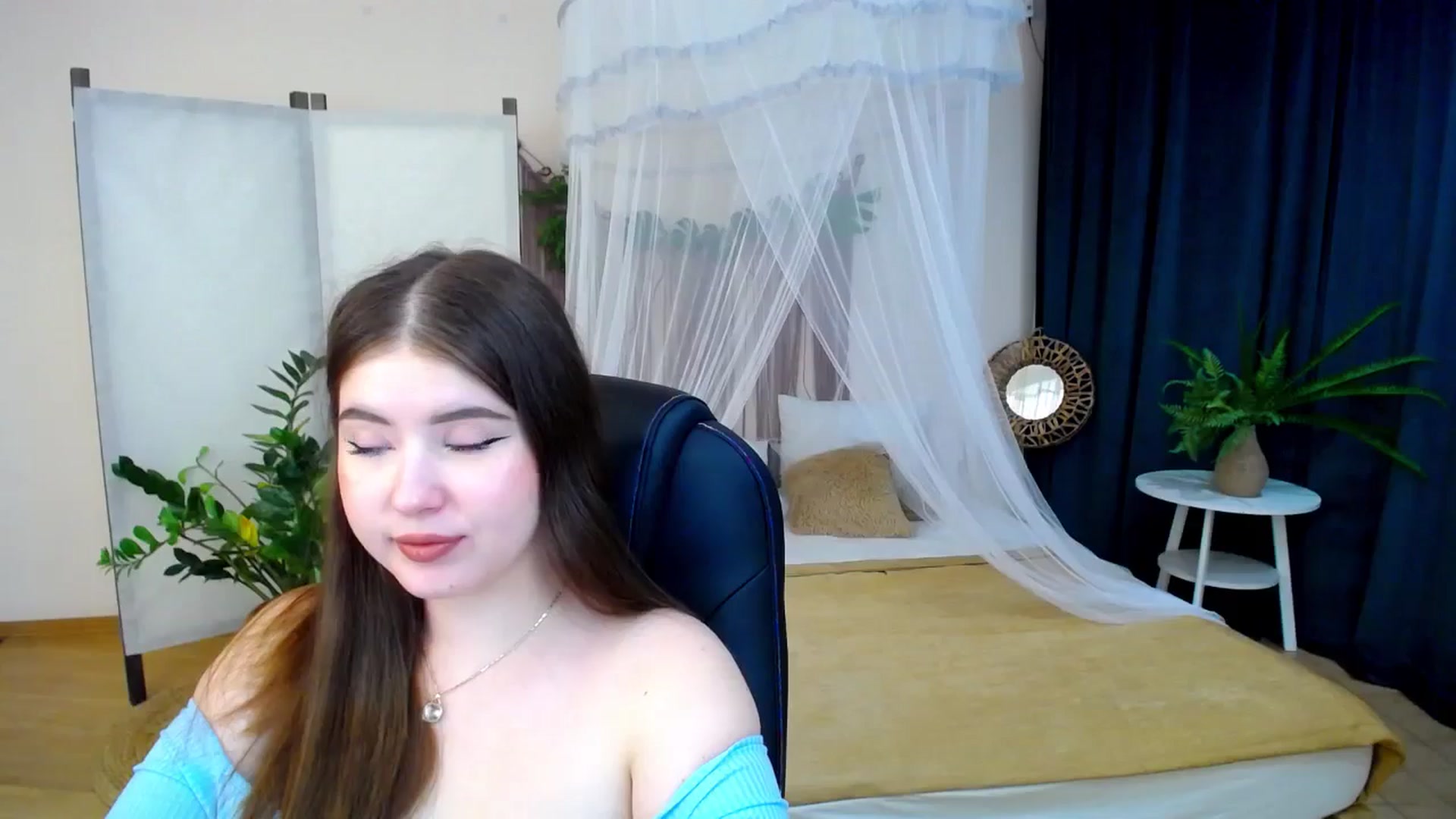 Gallery image thumbnail from AdmireMyEyes's myfreecams stream on, 11/30/2024, 20:50 image 6 of 20