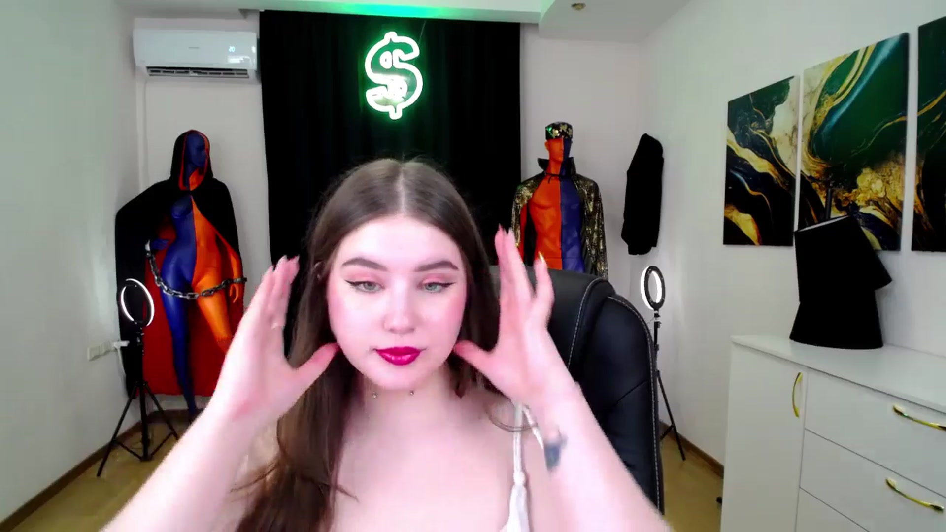 Gallery image thumbnail from AdmireMyEyes's myfreecams stream on, 12/05/2024, 08:53 image 13 of 20