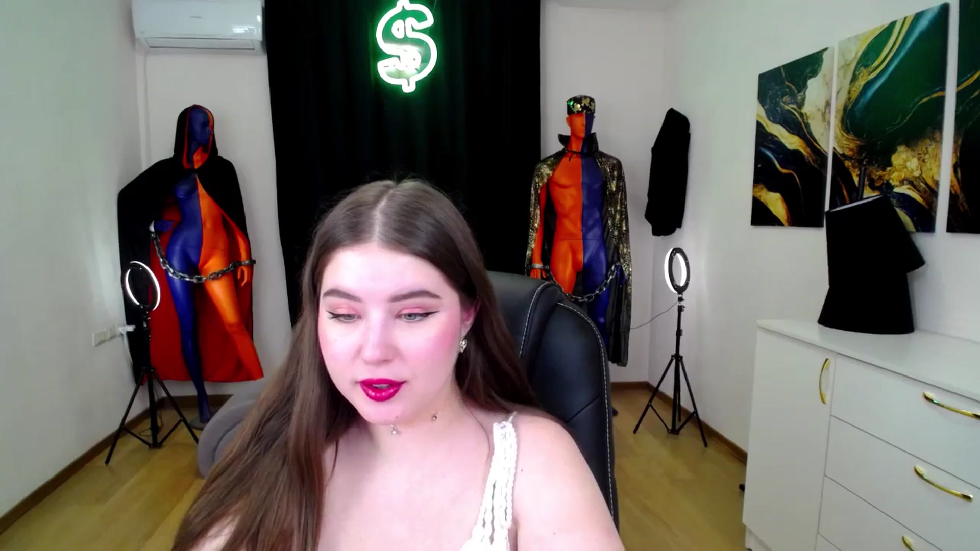 Gallery image thumbnail from AdmireMyEyes's myfreecams stream on, 12/05/2024, 08:53 image 4 of 20