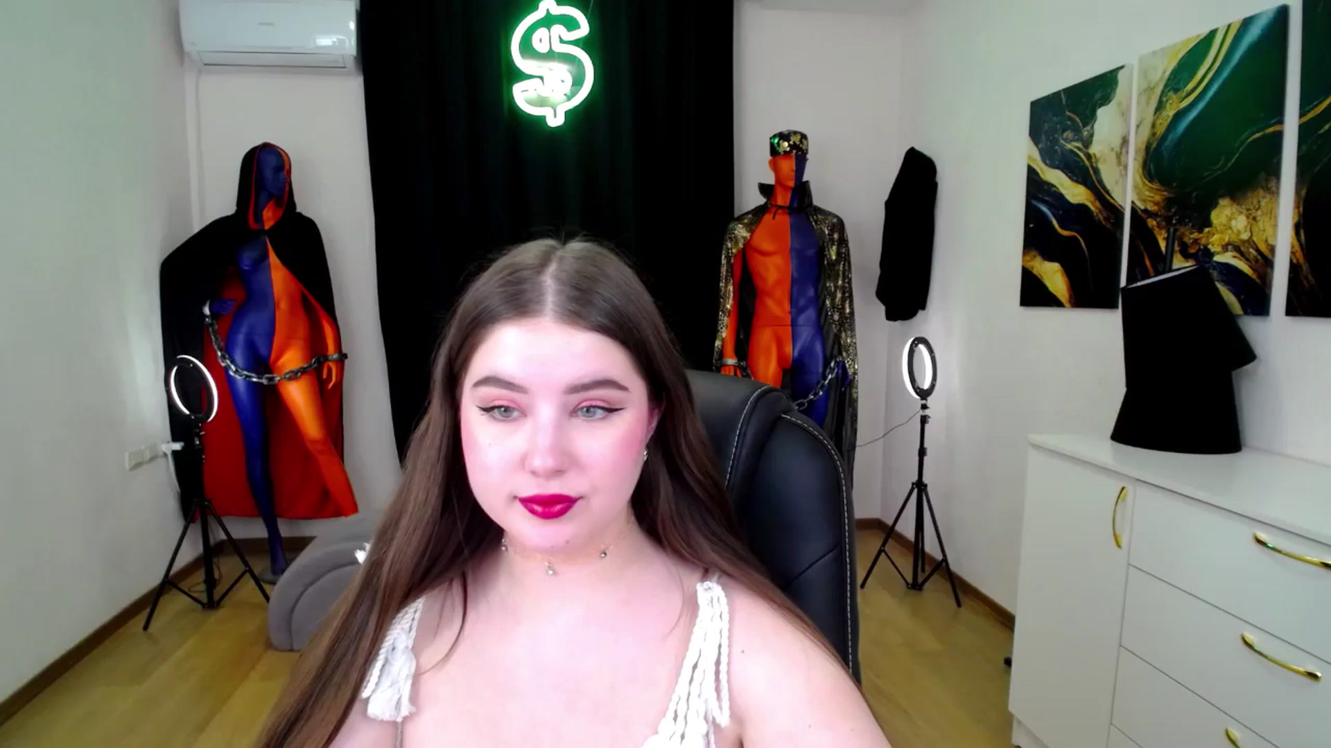 Gallery image thumbnail from AdmireMyEyes's myfreecams stream on, 12/05/2024, 08:53 image 1 of 20