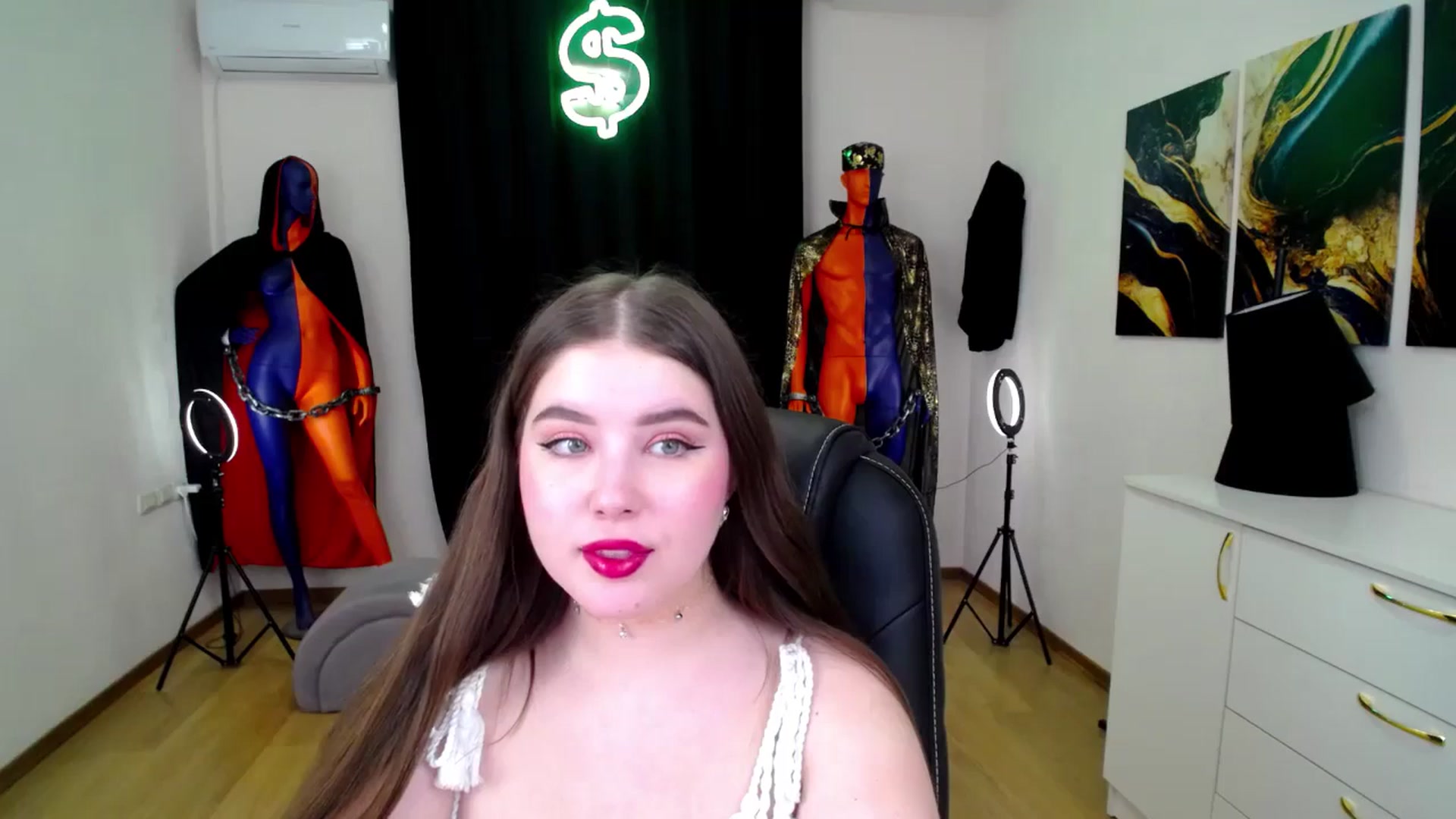 Gallery image thumbnail from AdmireMyEyes's myfreecams stream on, 12/05/2024, 08:53 image 2 of 20