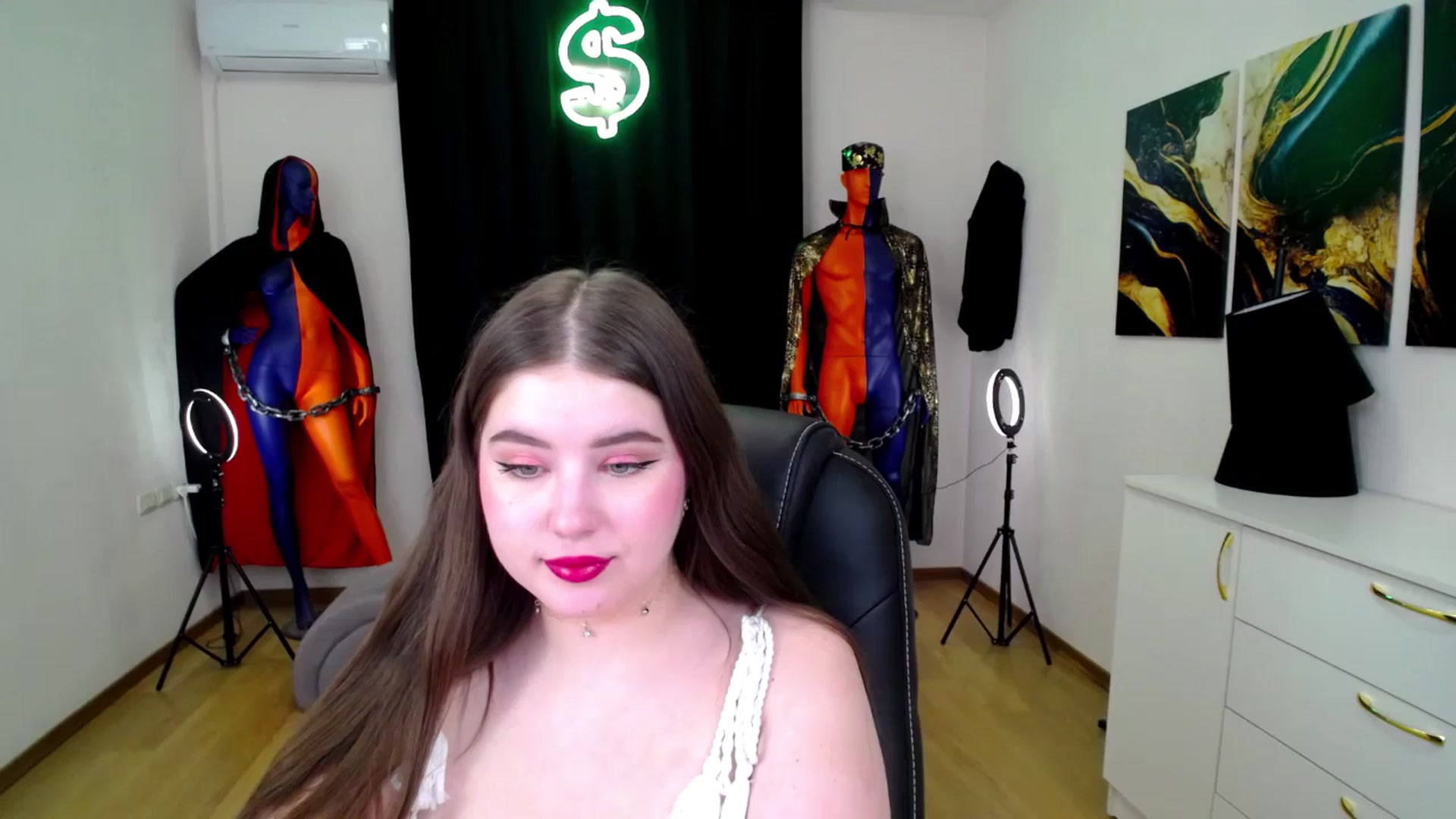 Gallery image thumbnail from AdmireMyEyes's myfreecams stream on, 12/05/2024, 08:53 image 3 of 20