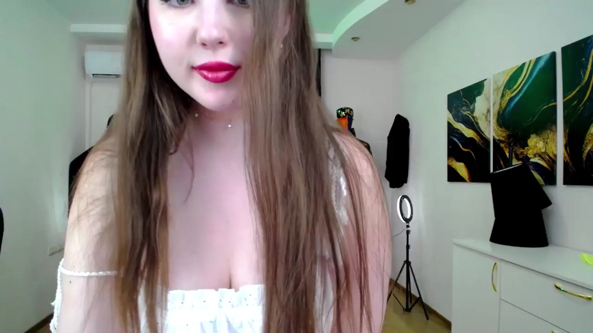 Gallery image thumbnail from AdmireMyEyes's myfreecams stream on, 12/05/2024, 09:25 image 14 of 20
