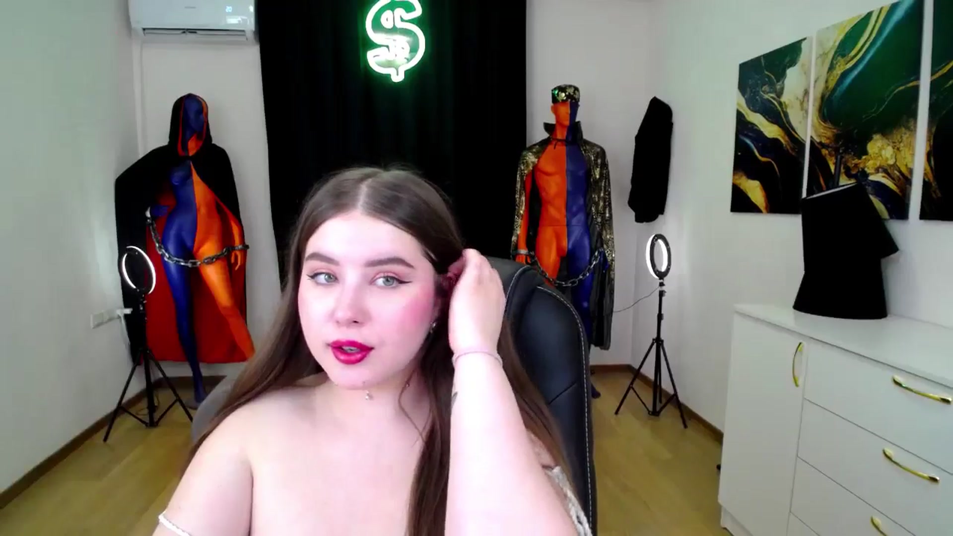 Gallery image thumbnail from AdmireMyEyes's myfreecams stream on, 12/05/2024, 09:58 image 9 of 20