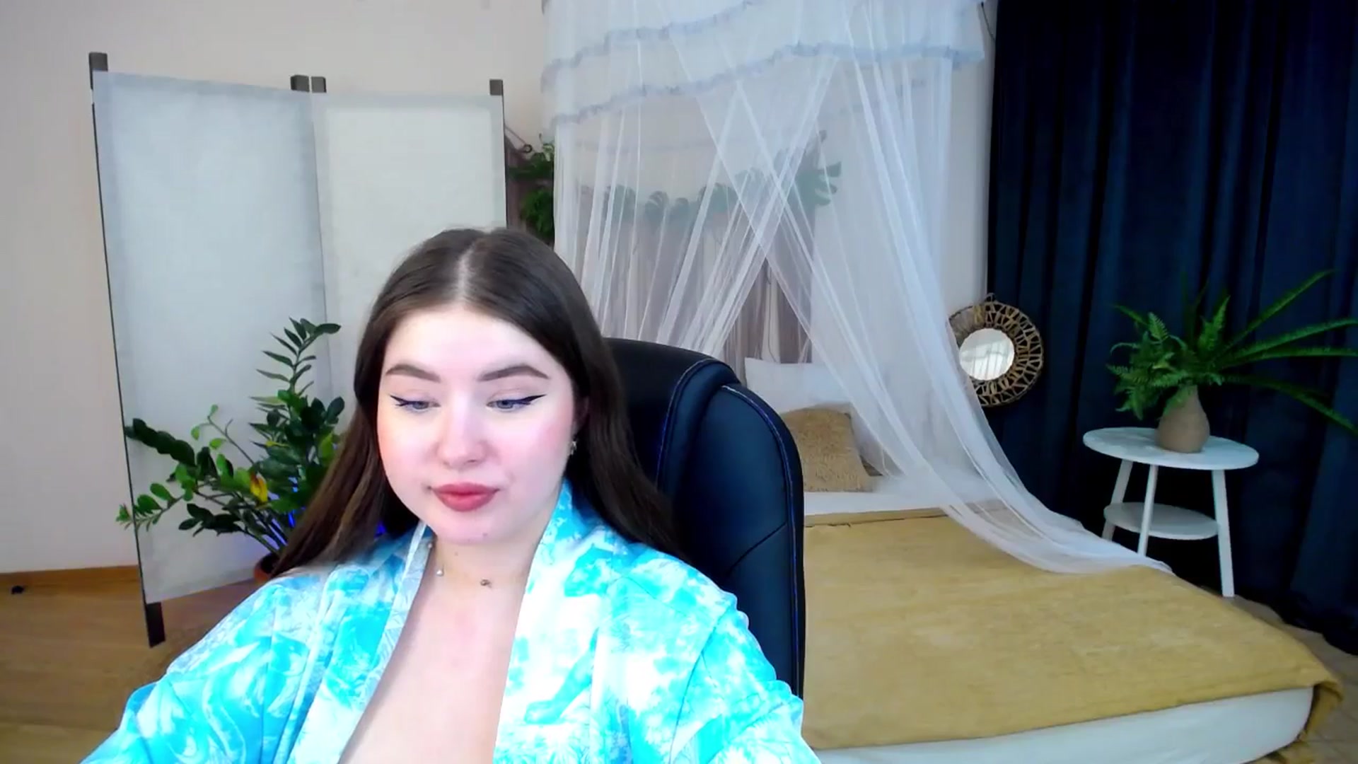 Gallery image thumbnail from AdmireMyEyes's myfreecams stream on, 12/06/2024, 08:18 image 2 of 20