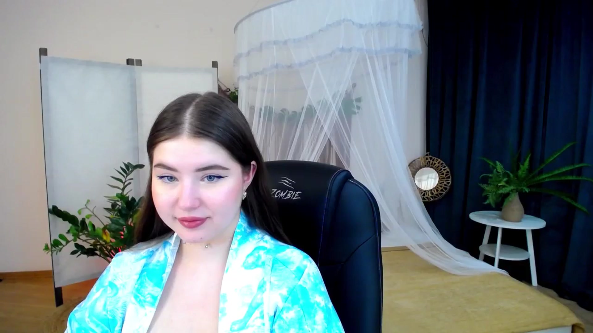 Gallery image thumbnail from AdmireMyEyes's myfreecams stream on, 12/06/2024, 09:04 image 20 of 20
