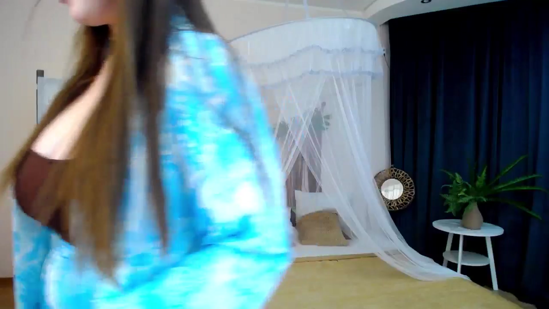 Gallery image thumbnail from AdmireMyEyes's myfreecams stream on, 12/06/2024, 09:46 image 9 of 20