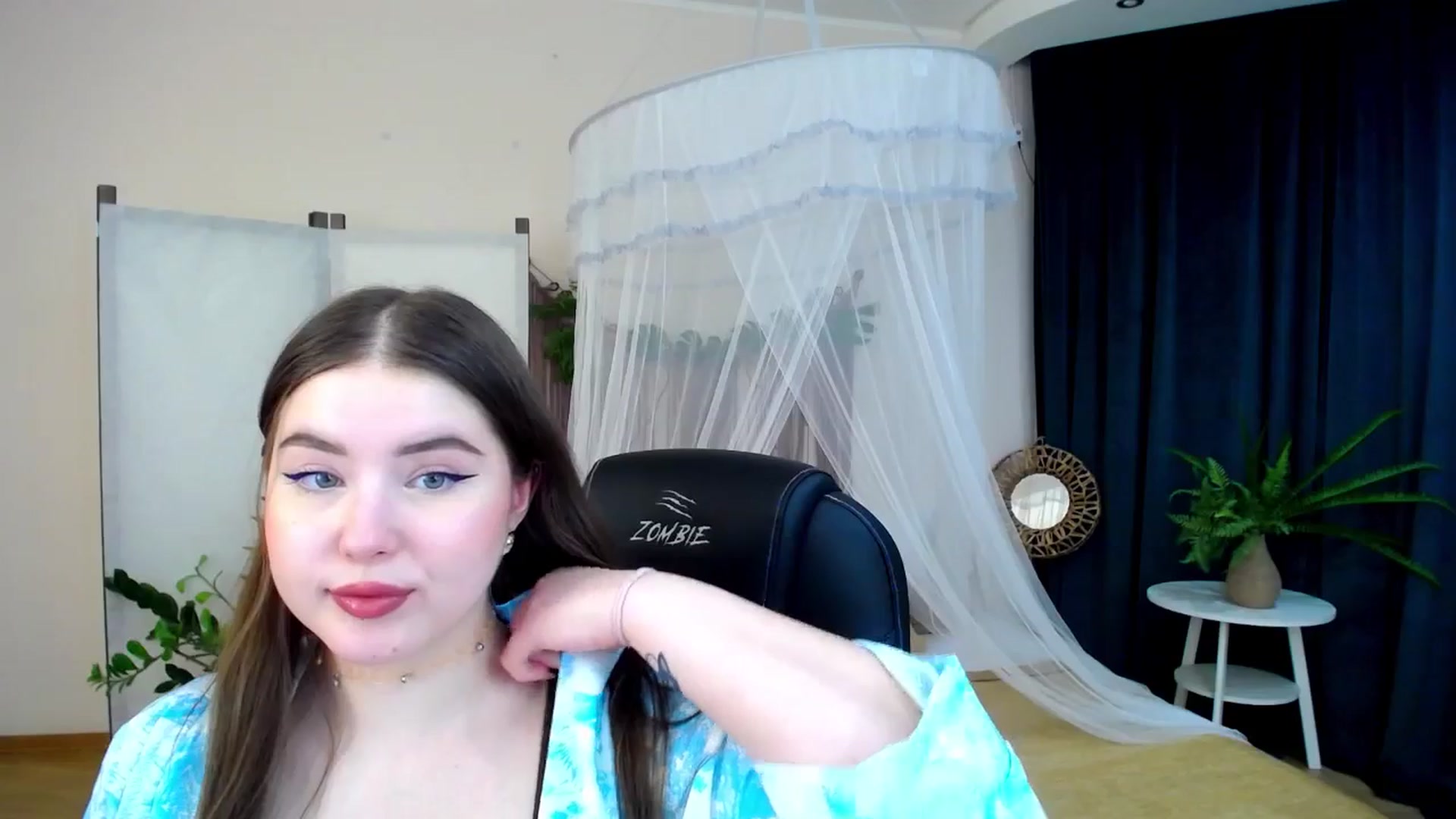Gallery image thumbnail from AdmireMyEyes's myfreecams stream on, 12/06/2024, 09:46 image 10 of 20